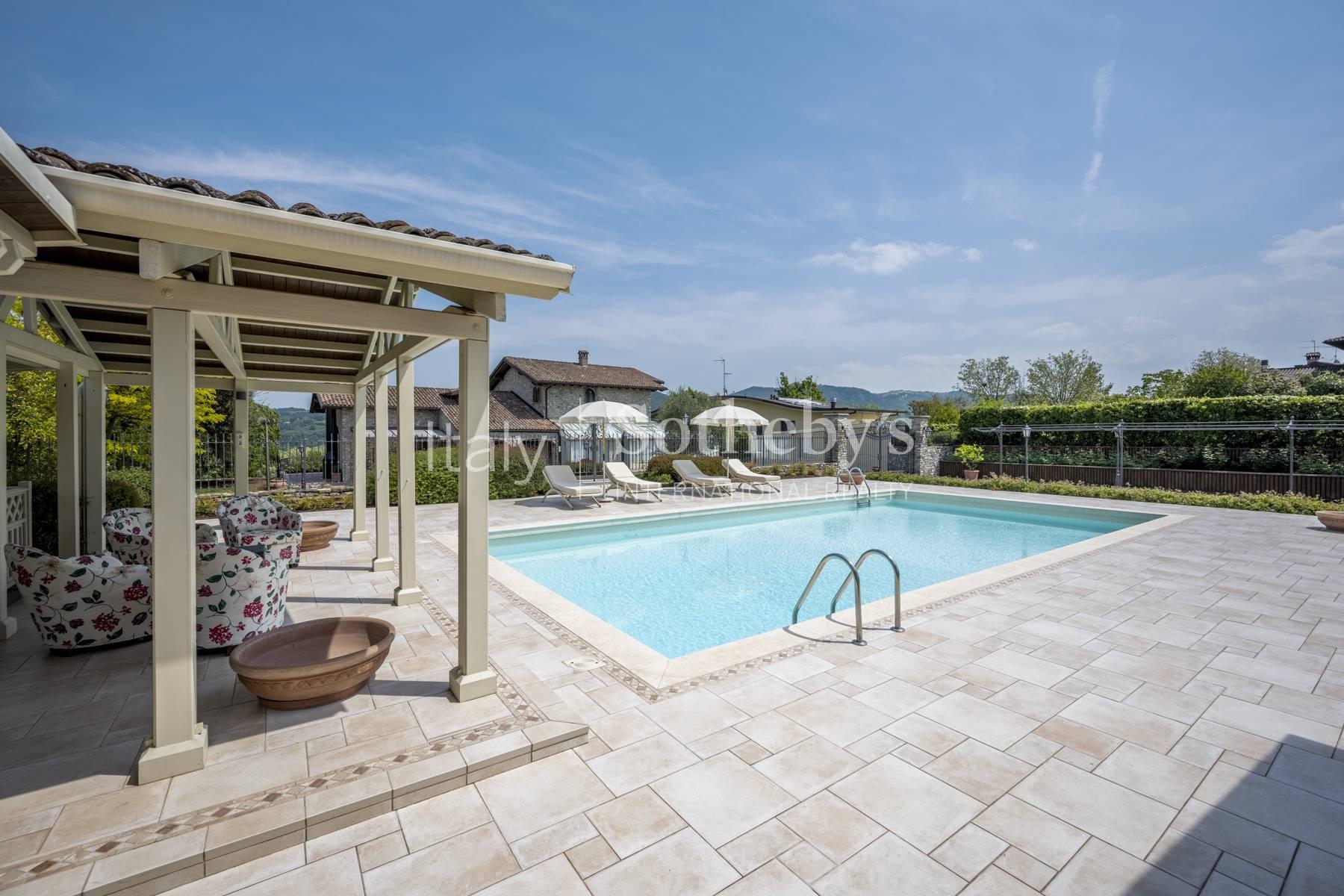 Marvelous villa on the hills of Pavia with swimming pool and spa - 31