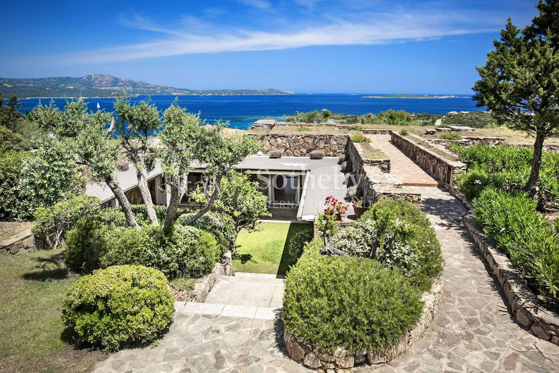 Charming villa overlooking the turquoise waters of Porto Rotondo - 32