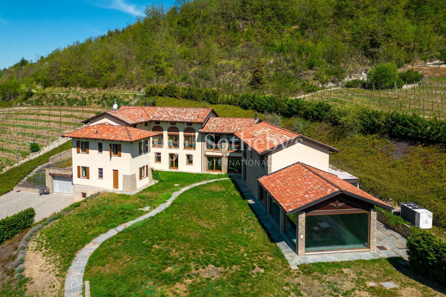 Prestigious villa with vineyards in the heart of the Langhe - 24