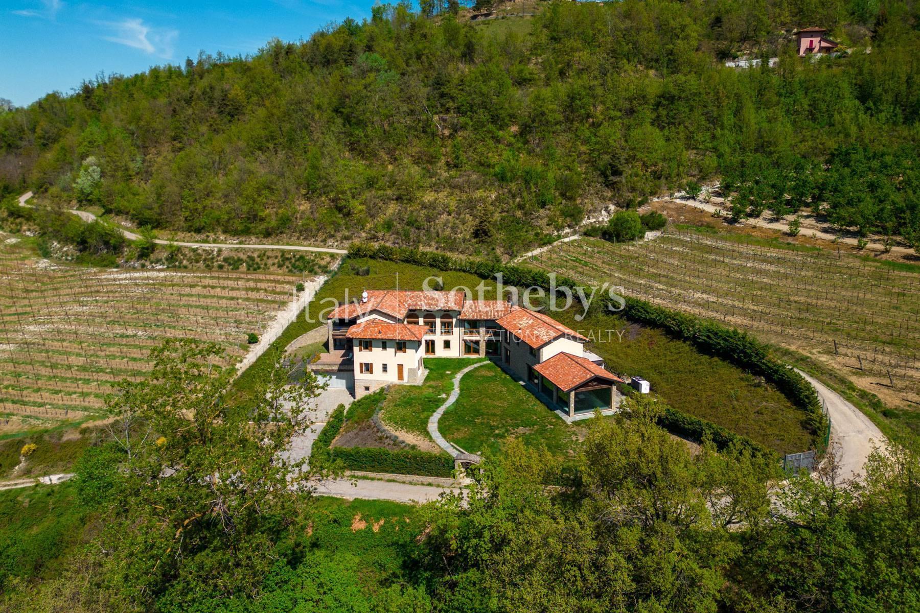 Prestigious villa with vineyards in the heart of the Langhe - 25
