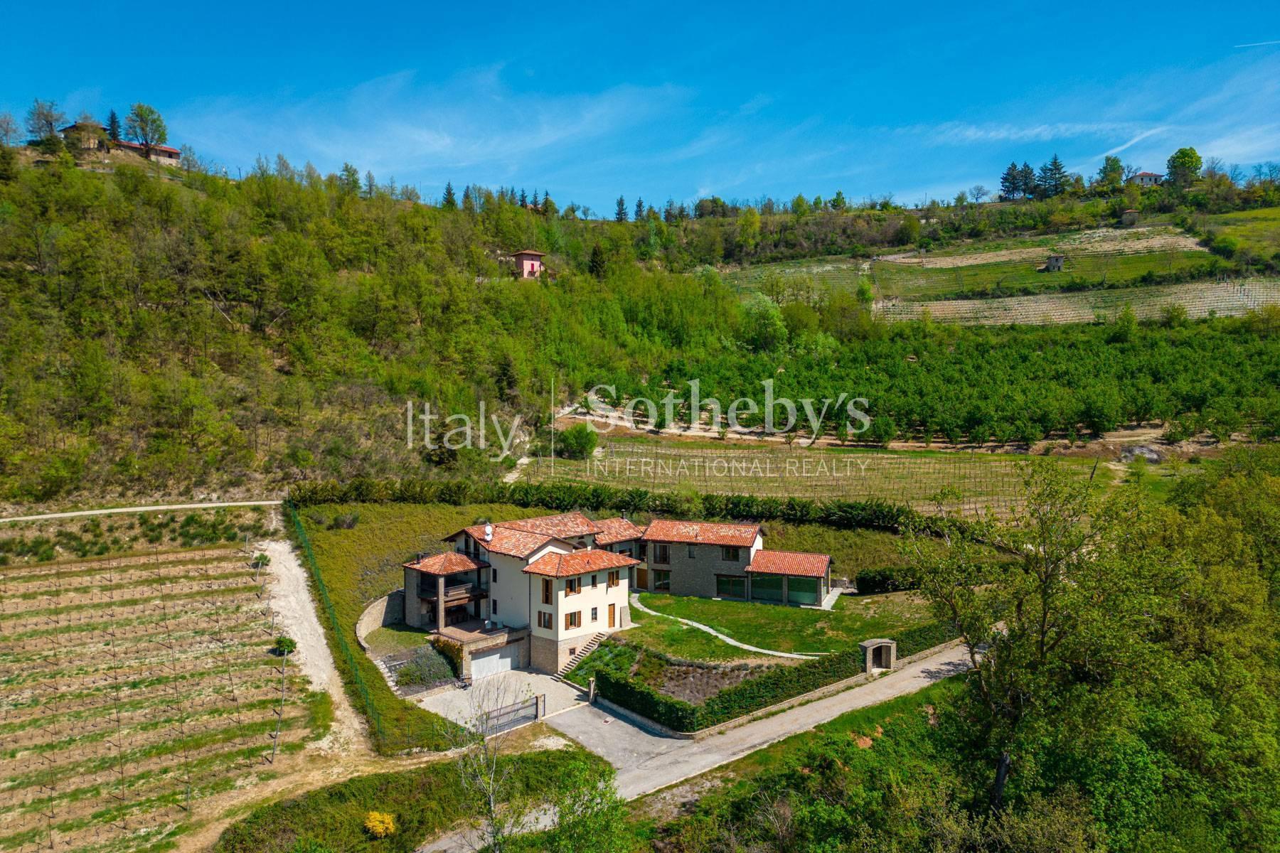 Prestigious villa with vineyards in the heart of the Langhe - 22