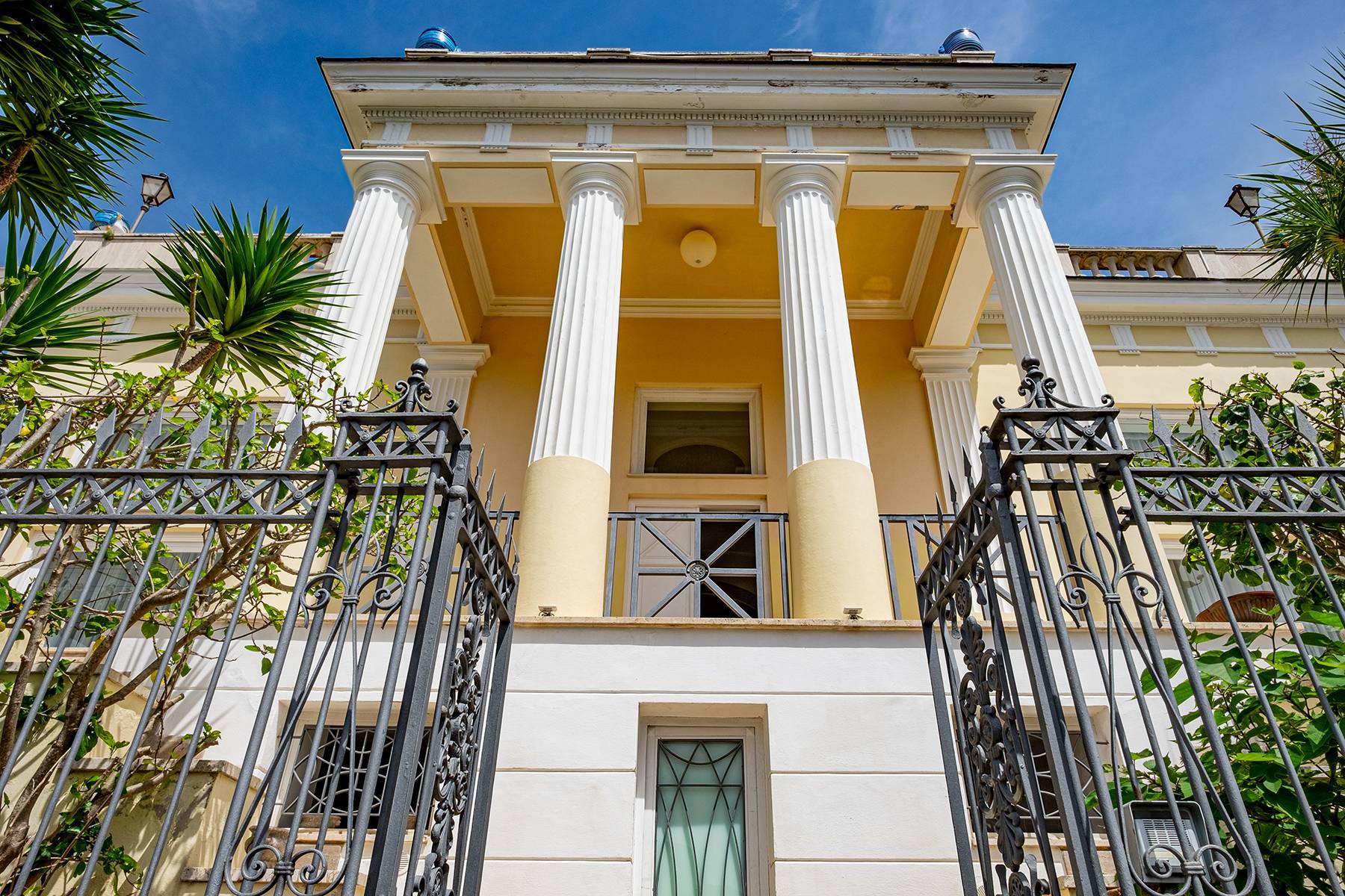 Neoclassical villa with a breath taking view - 1