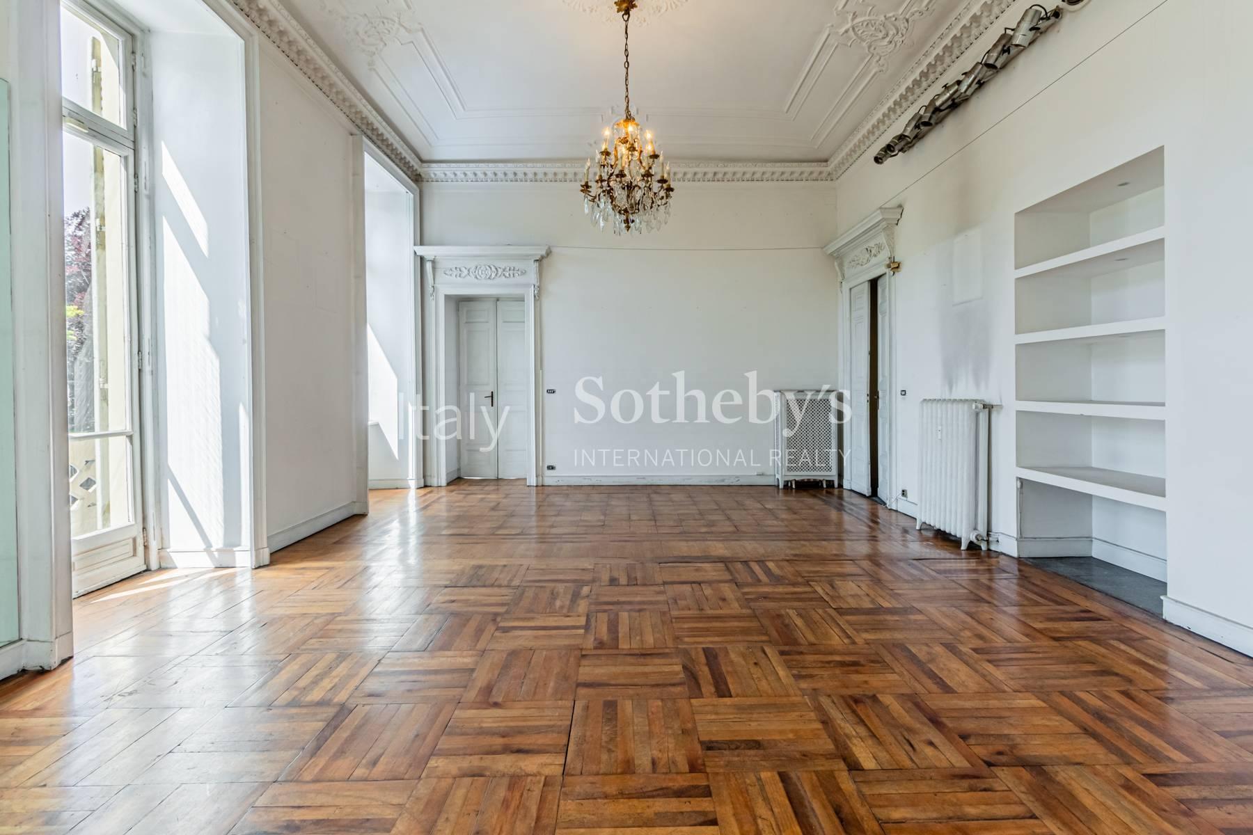 Elegant apartment with terrace in the center of Turin - 6