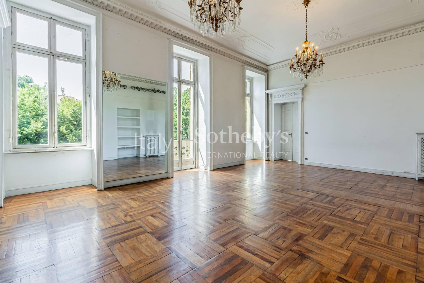 Elegant apartment with terrace in the center of Turin - 7