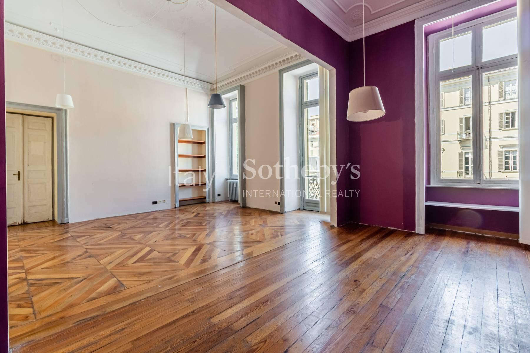 Elegant apartment with terrace in the center of Turin - 15