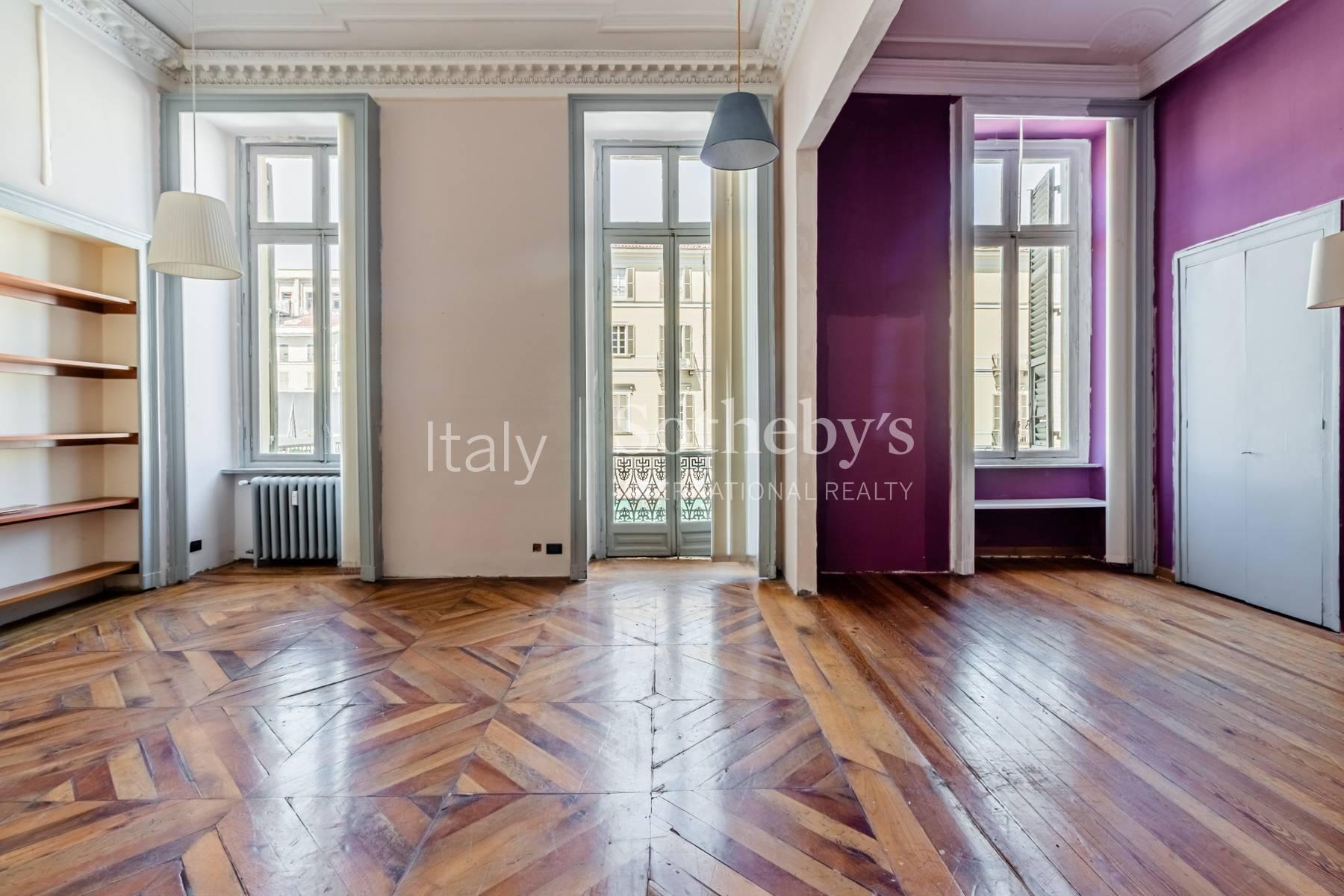 Elegant apartment with terrace in the center of Turin - 16