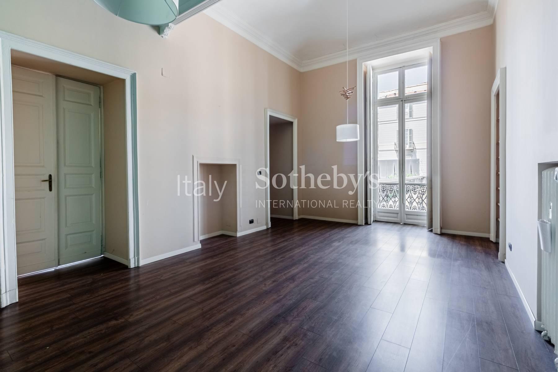 Elegant apartment with terrace in the center of Turin - 20
