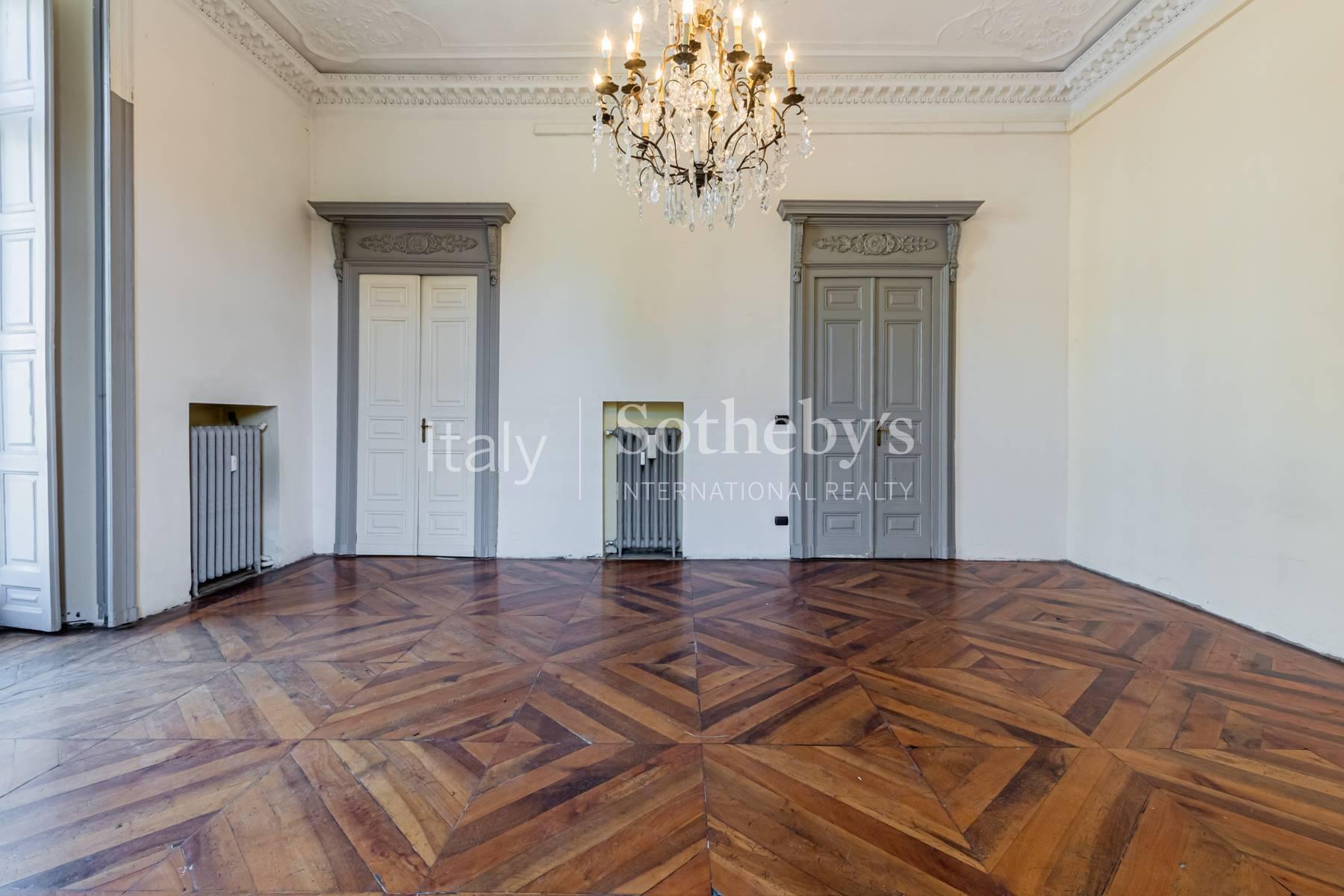 Elegant apartment with terrace in the center of Turin - 21