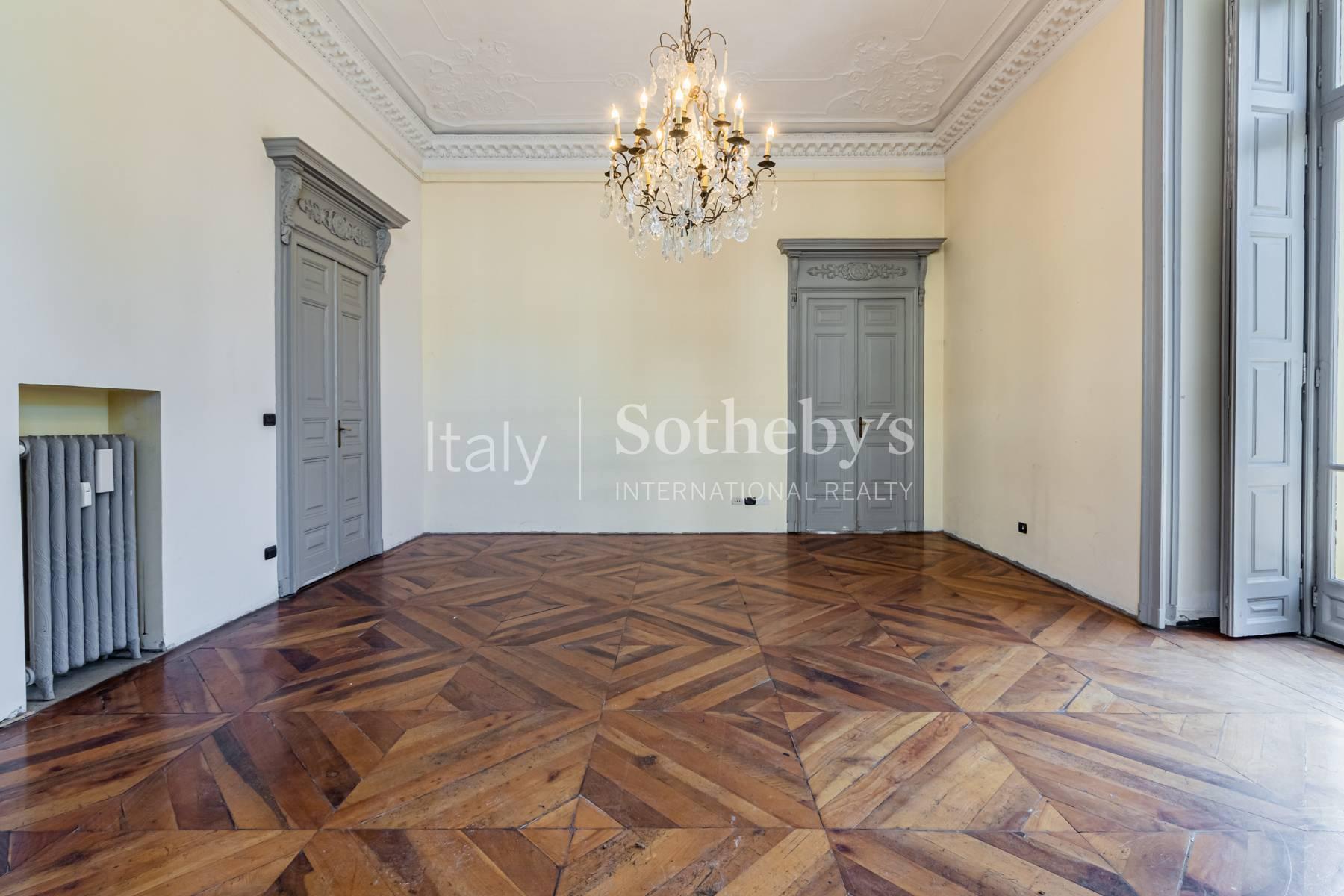 Elegant apartment with terrace in the center of Turin - 24