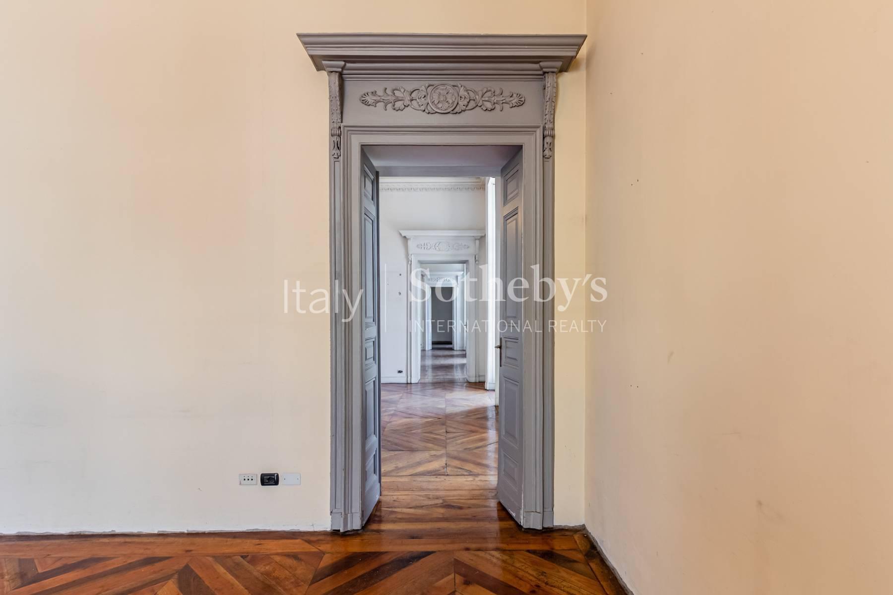 Elegant apartment with terrace in the center of Turin - 25