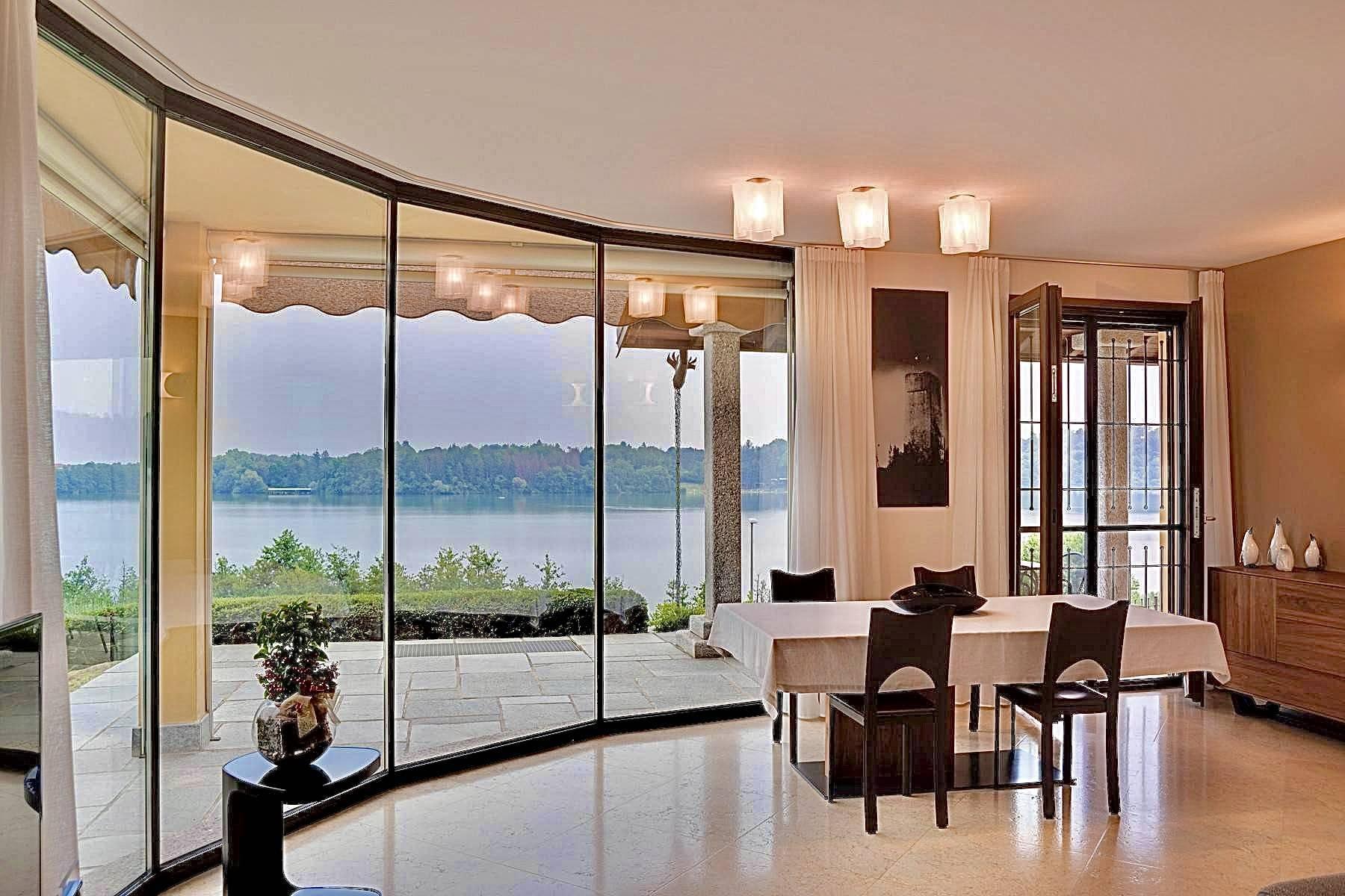 Elegante moderne Villa mit Blick auf den Montorfano See - 1
