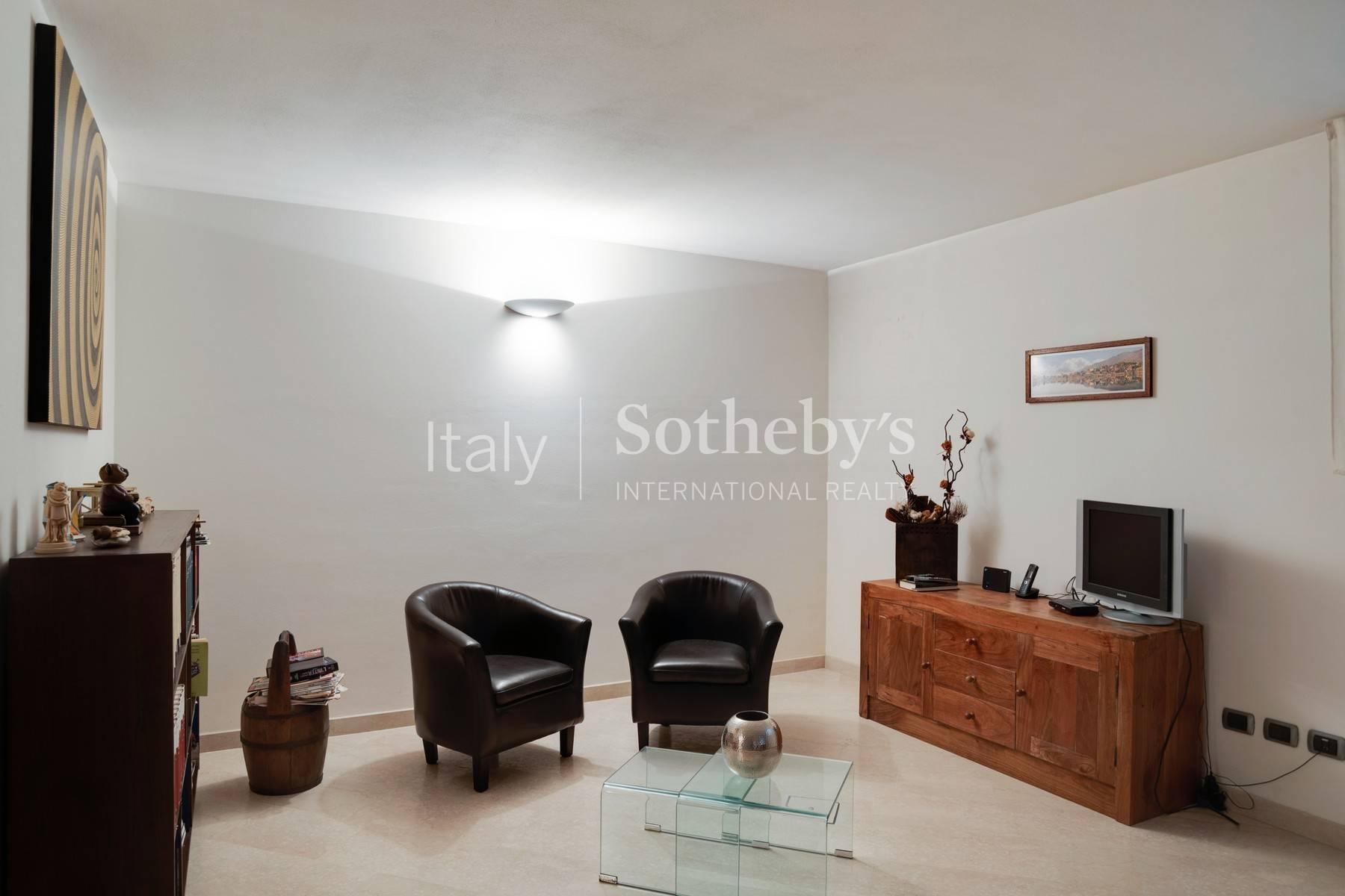 Elegant modern villa with a marvelous view of Lake Montorfano - 24