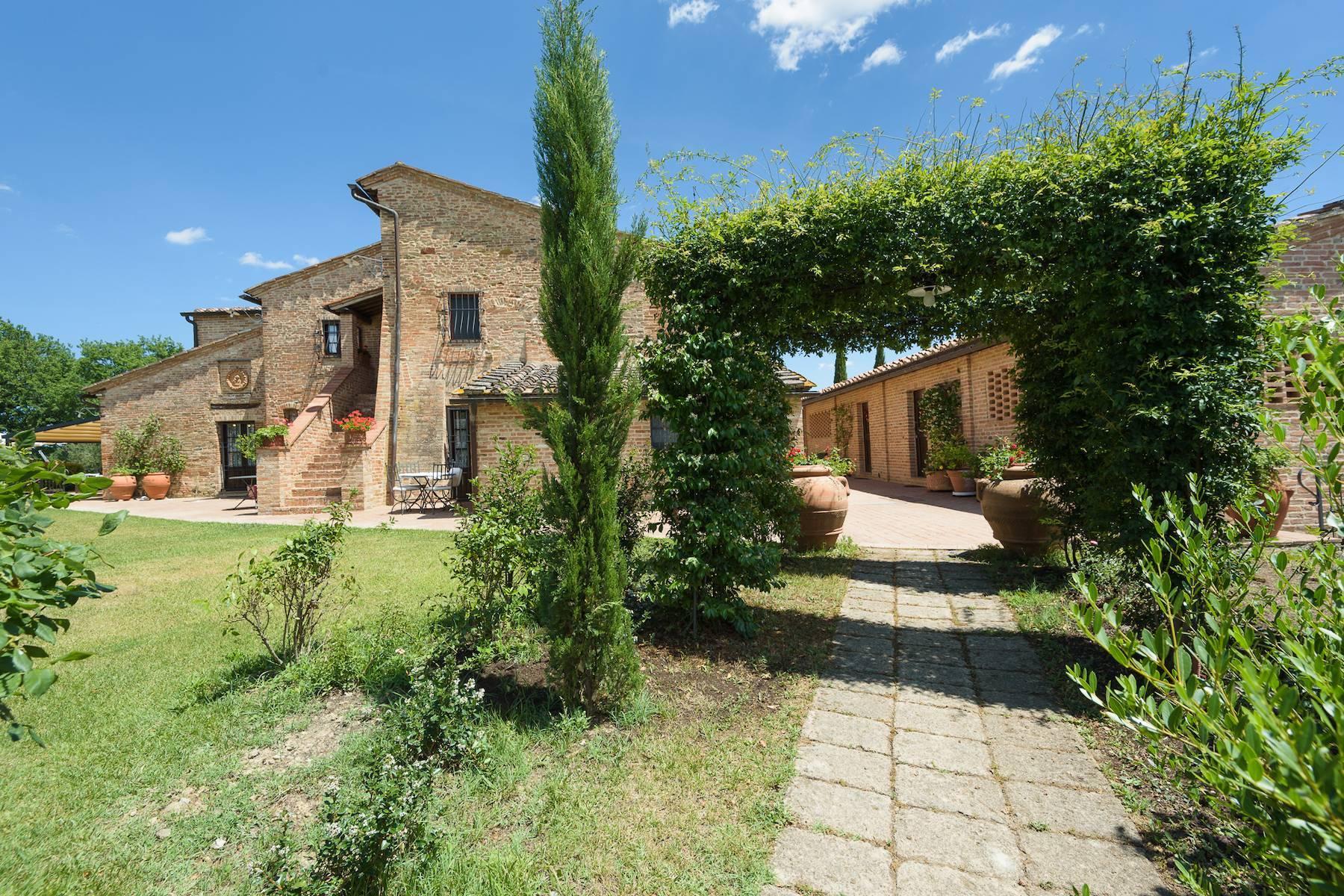 Historisches Bauernhaus mit Blick auf Siena - 1