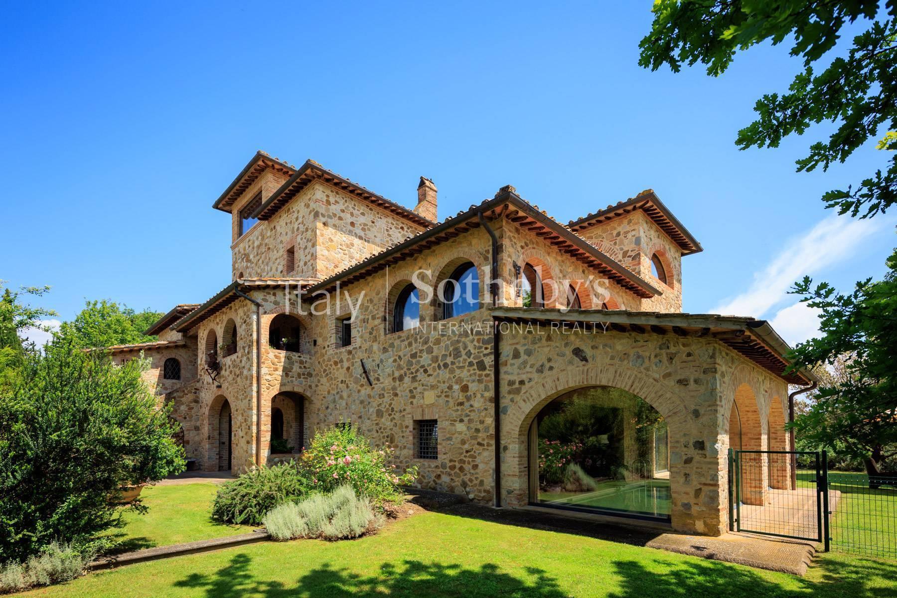 Außergewöhnliche Villa mit Innen- und Außenpool in der Gegend von Siena - 5