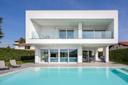 Elegante villa minimalista ad alta efficienza energetica, in vendita, Guanzate | Sotheby’s Realty Italy - 3