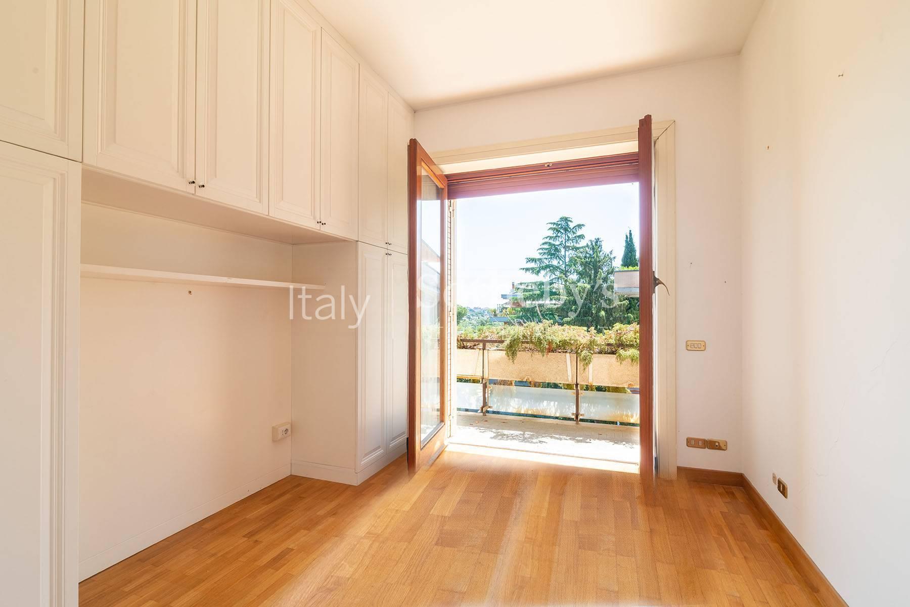 Splendido appartamento sul verde e tripla esposizione, in vendita, Roma | Sotheby’s Realty Italy - 4