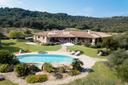 Stupenda villa immersa in una tenuta di 20 ettari, in vendita, Arzachena | Sotheby’s Realty Italy - 4