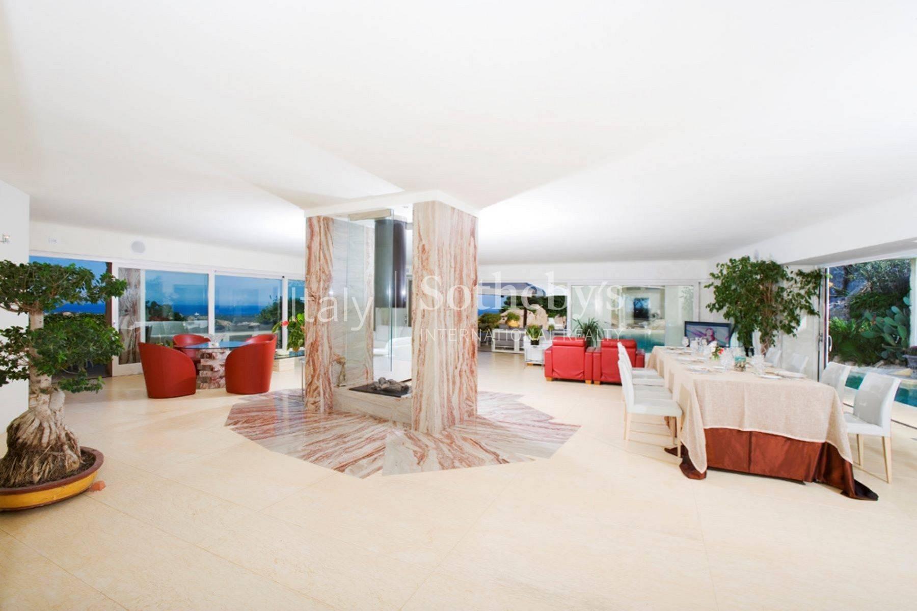 Exklusive Villa mit atemberaubender Aussicht mit Blick auf die Costa Smeralda - 8