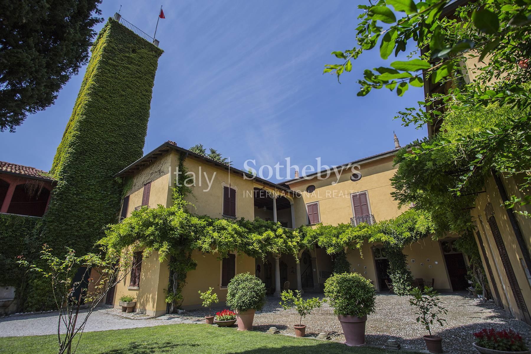 Magnificent period building overlooking the hills of the Brianza Lombarda - 2