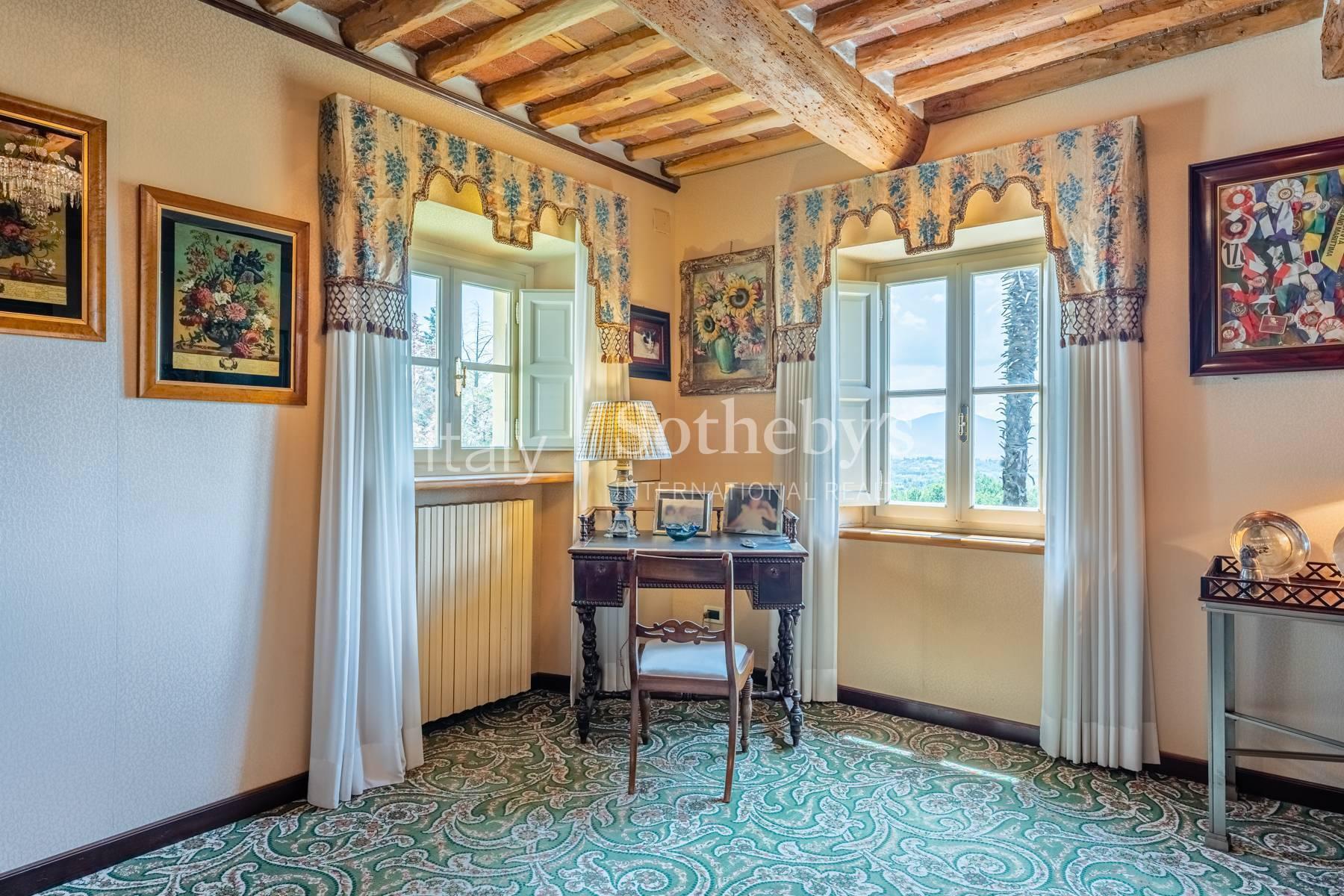 Elegant farmhouse with panoramic view over the hills of Lucca - 21