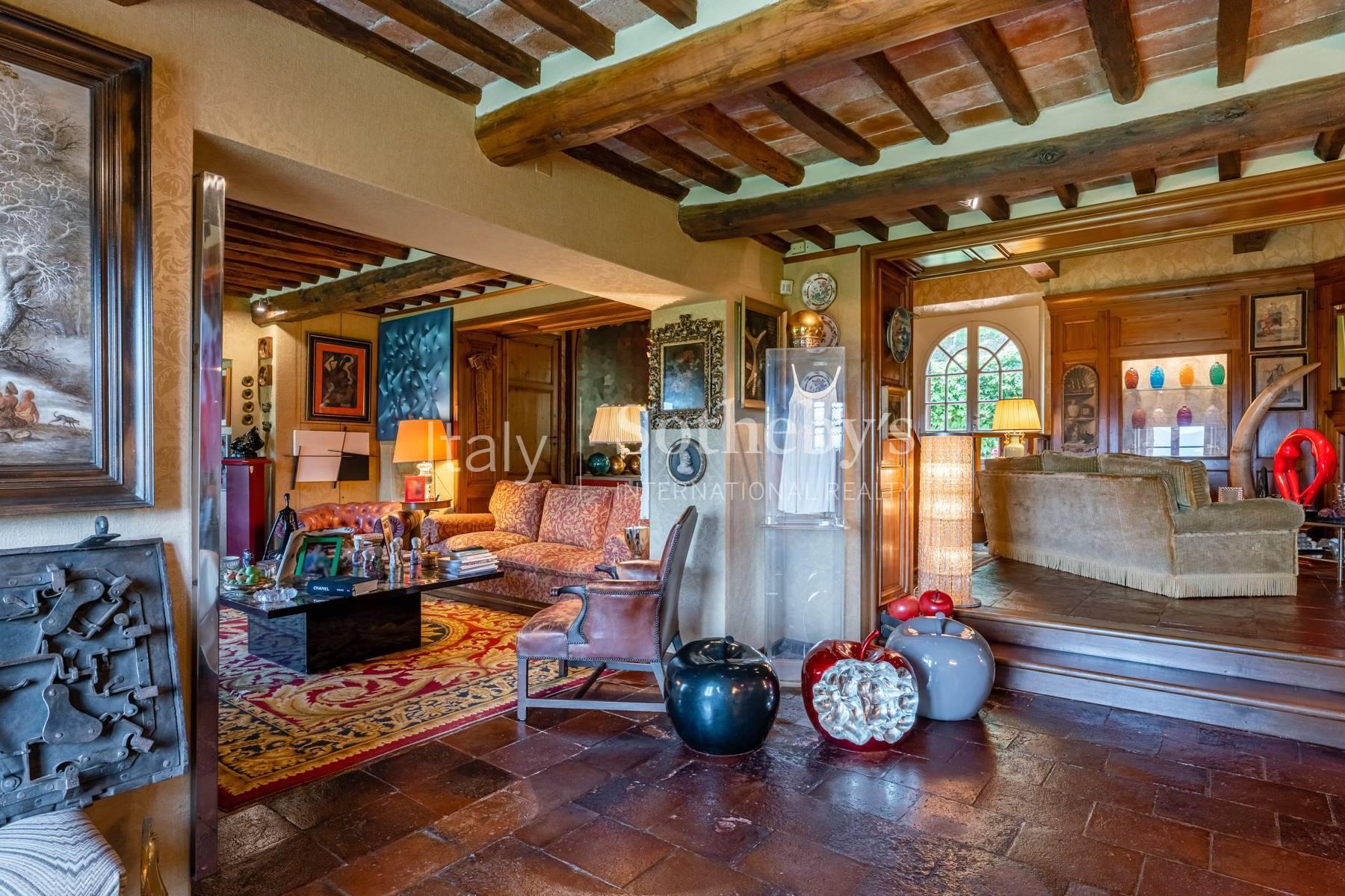 Elegant farmhouse with panoramic view over the hills of Lucca - 7