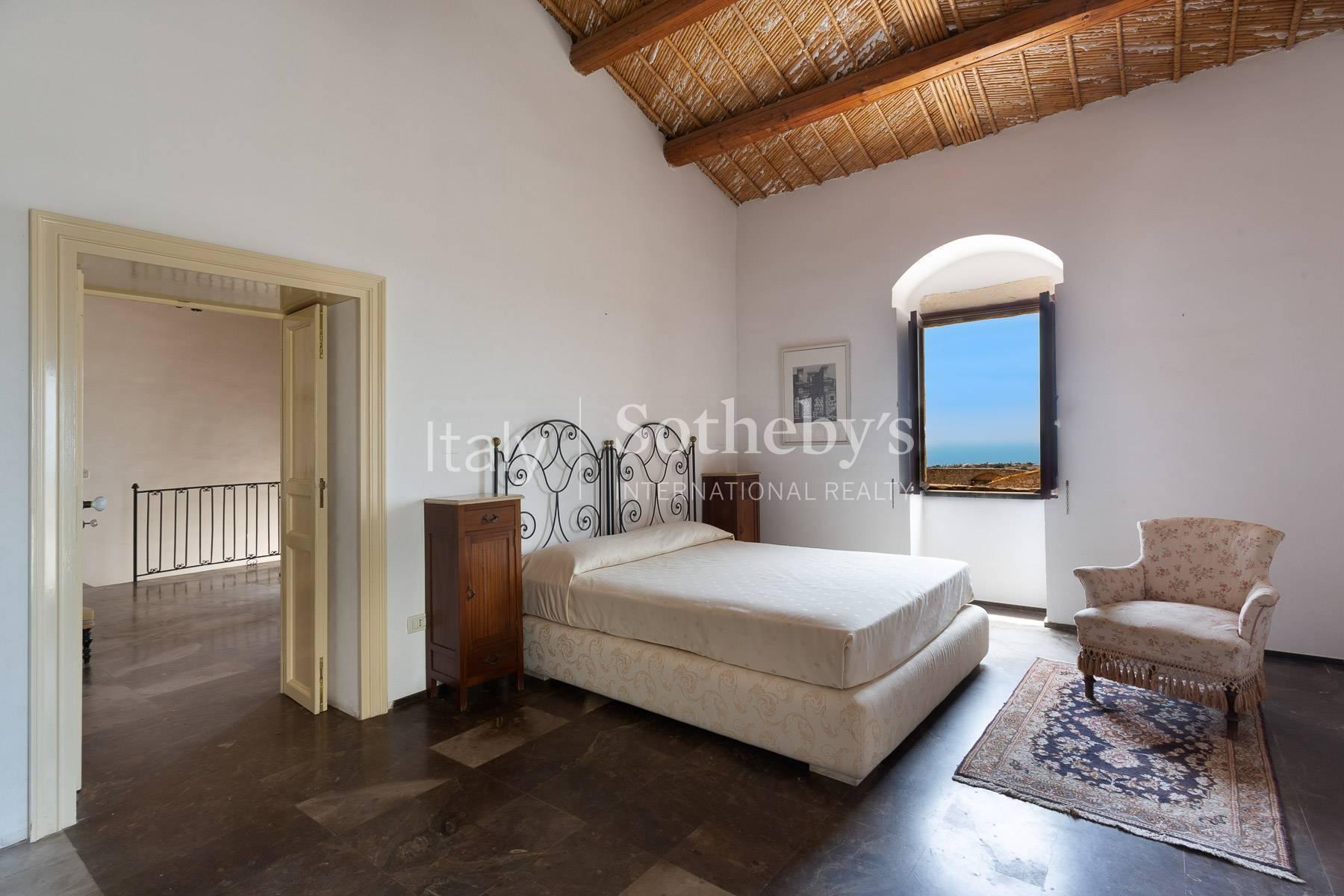 Renovated ancient hamlet with a sea view of the Iblei hills - 27