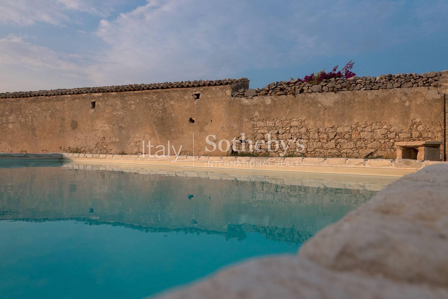 Renovated ancient hamlet with a sea view of the Iblei hills - 6