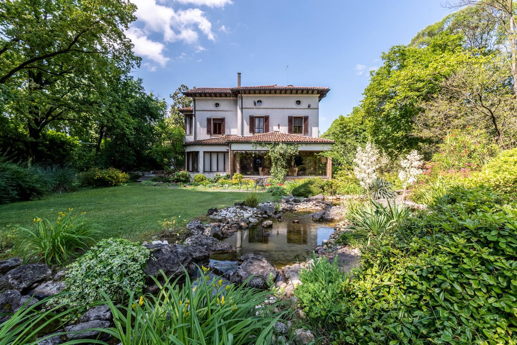 Elegant country villa with authors park and swimming pool - 1