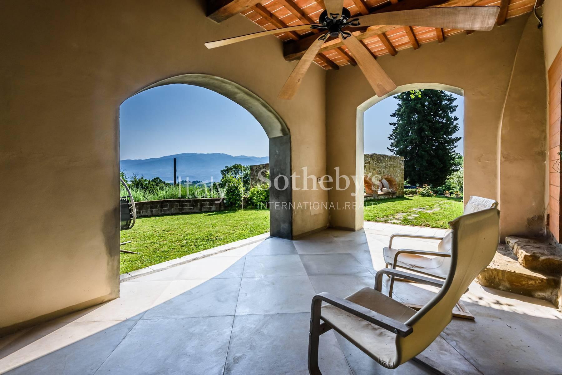 Panoramica villa rinascimentale con giardino all' italiana - 3