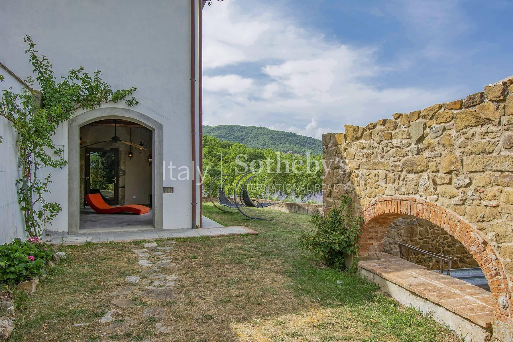 Panoramica villa rinascimentale con giardino all' italiana - 22