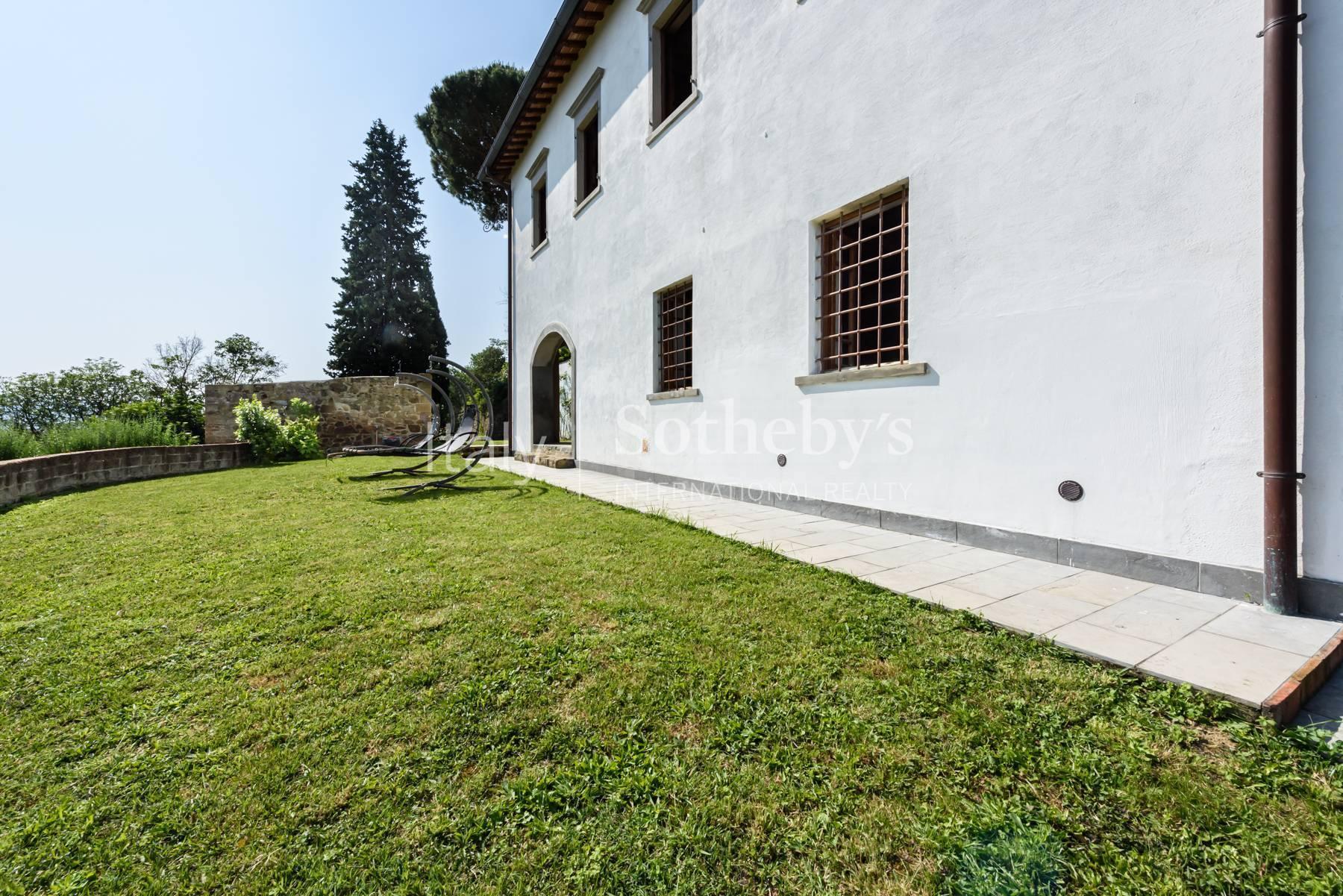 Panoramica villa rinascimentale con giardino all' italiana - 29