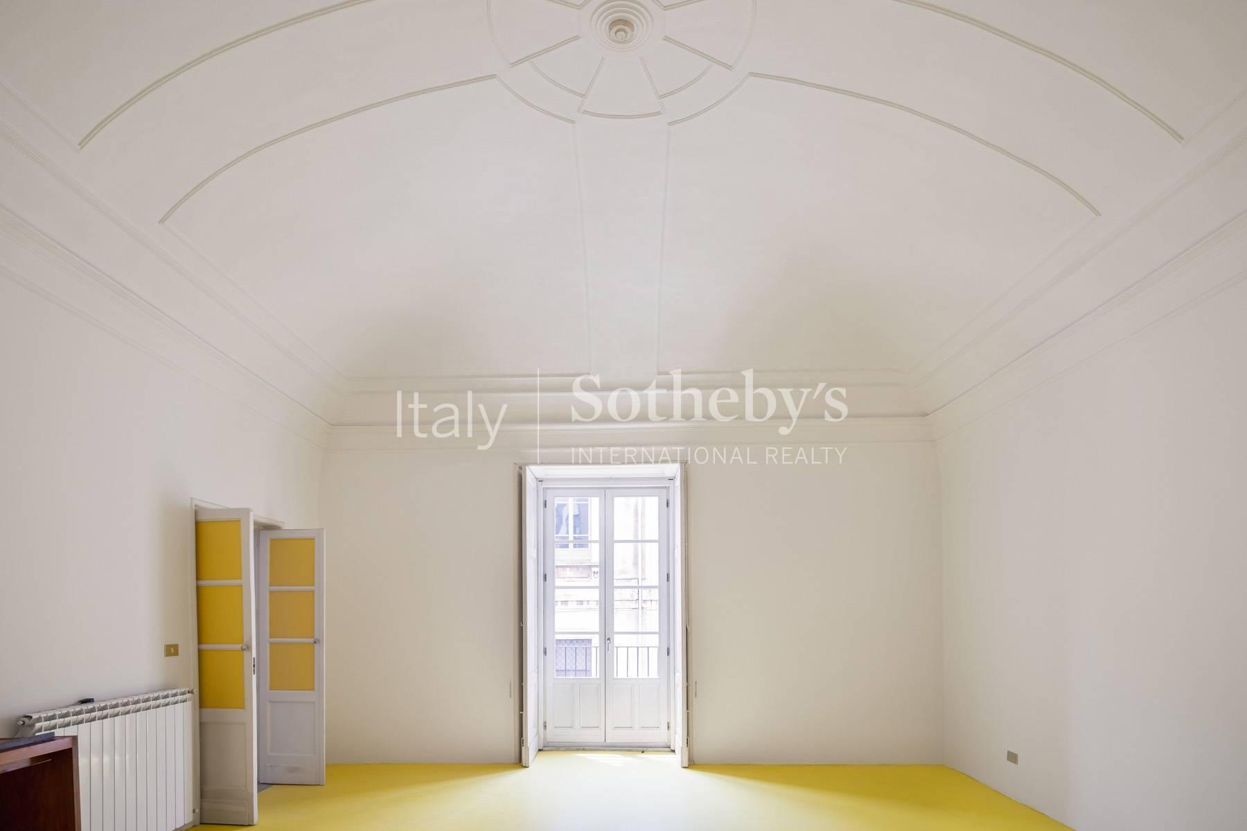 Renovated apartment in the historic center of Catania - 10
