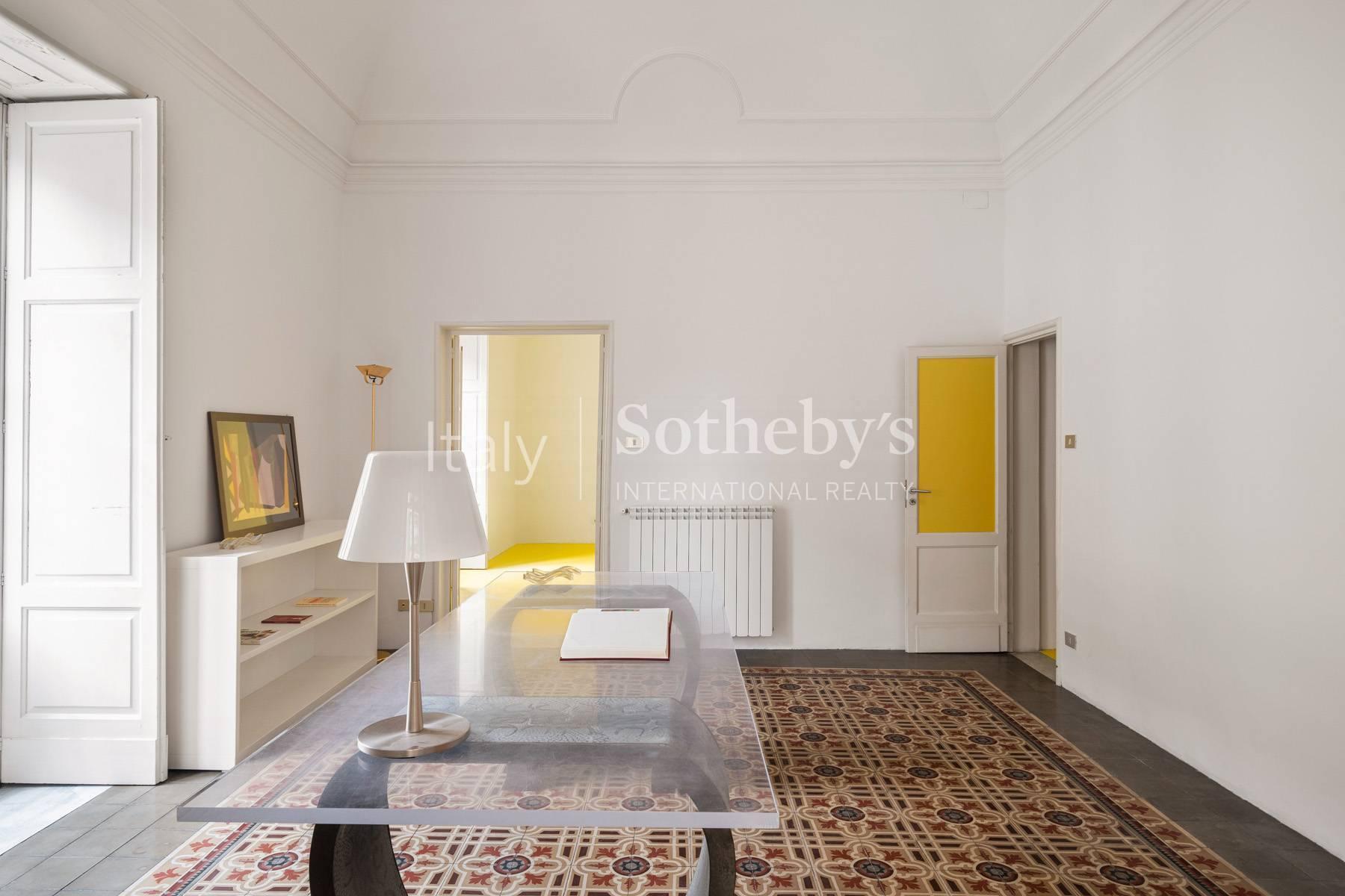 Renovated apartment in the historic center of Catania - 3