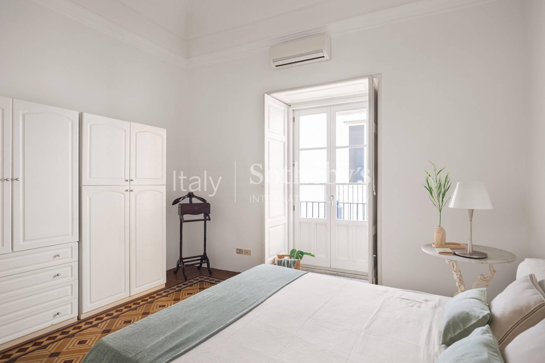 Renovated apartment in the historic center of Catania - 11