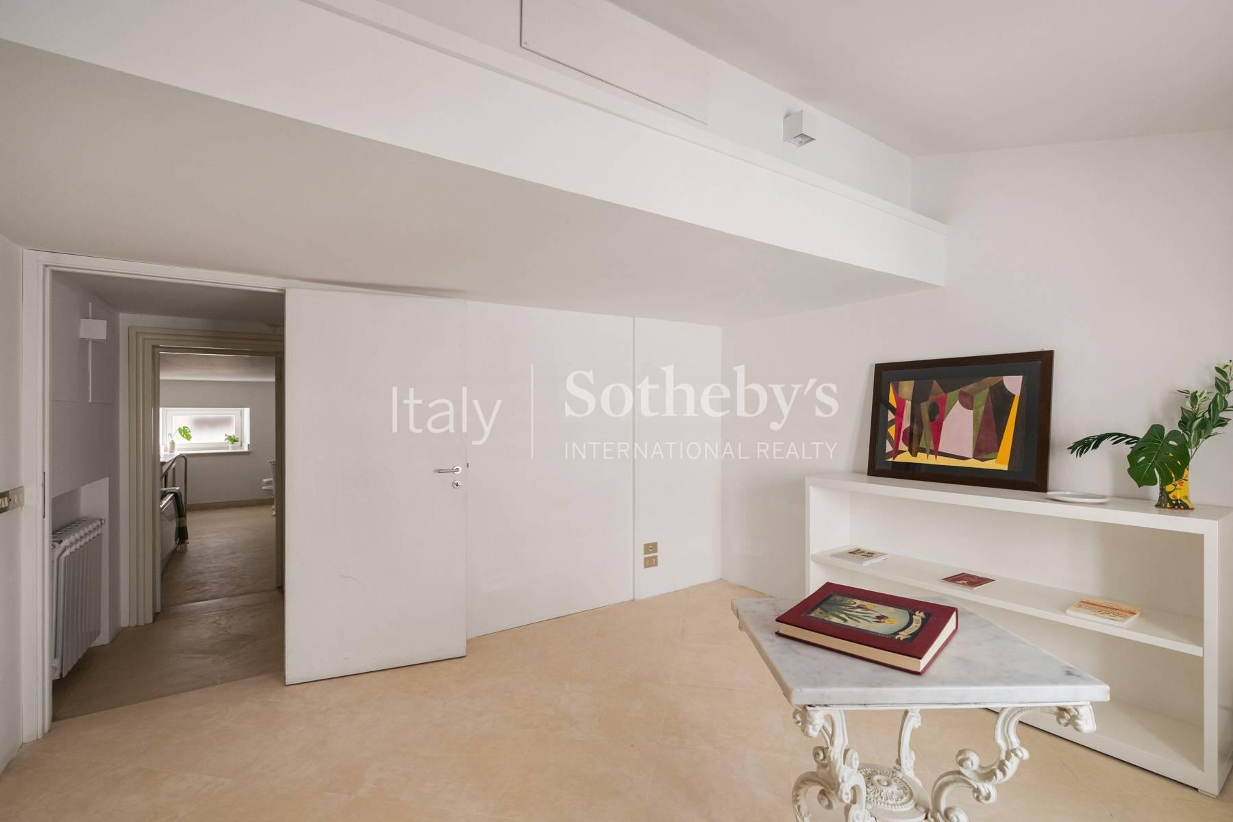 Renovated apartment in the historic center of Catania - 8