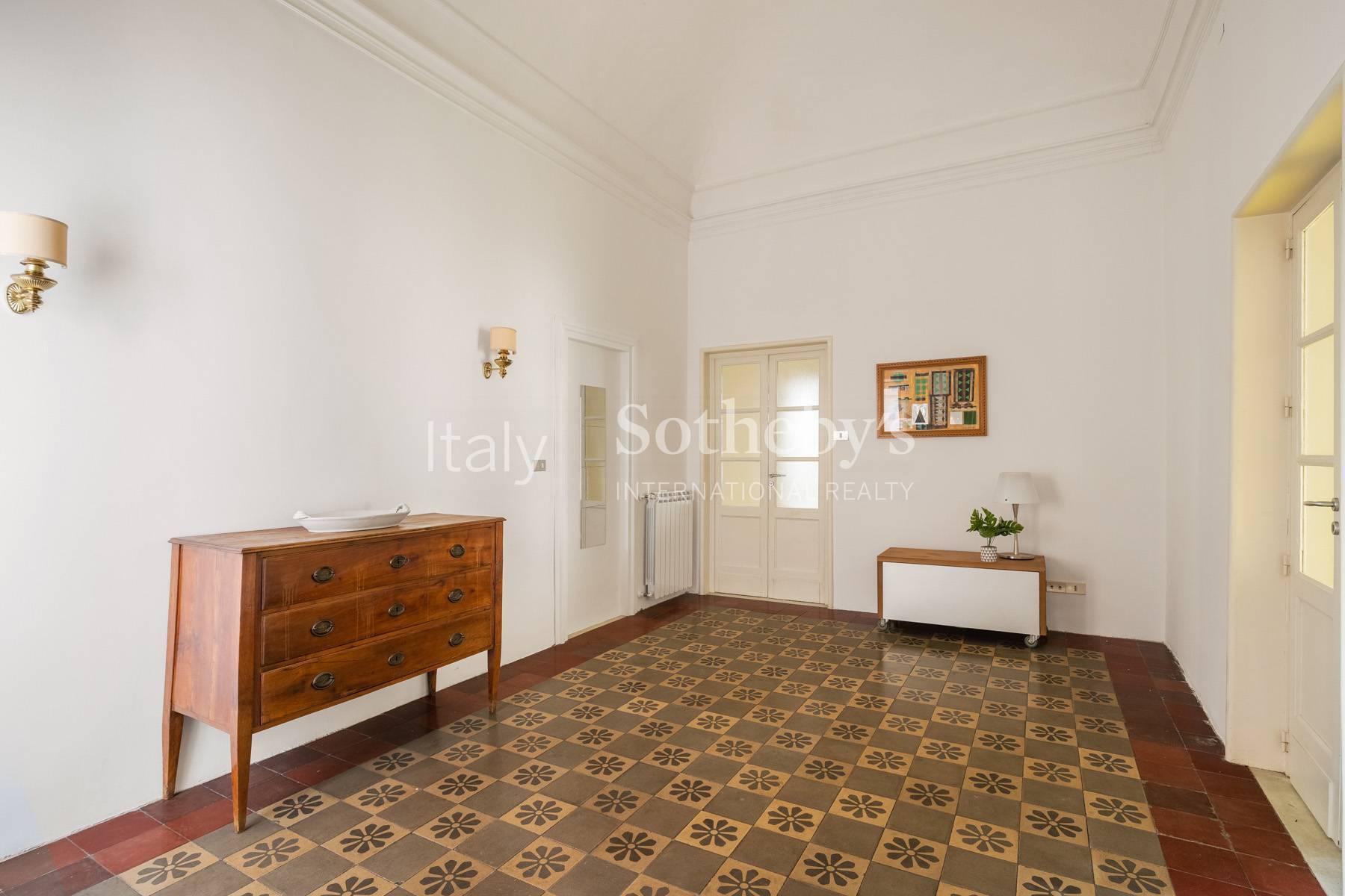 Renovated apartment in the historic center of Catania - 9
