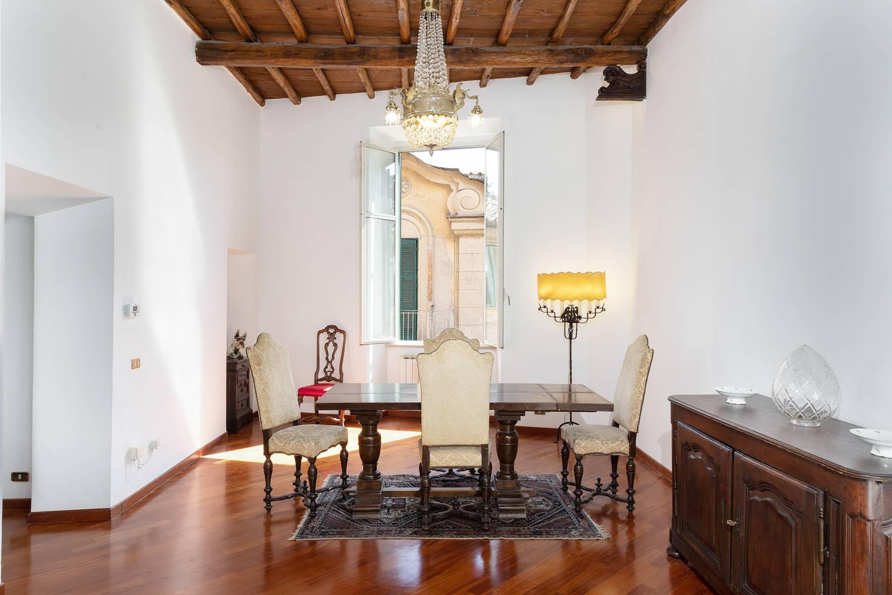 Stunning views for this bright flat close to the Colosseum - 1