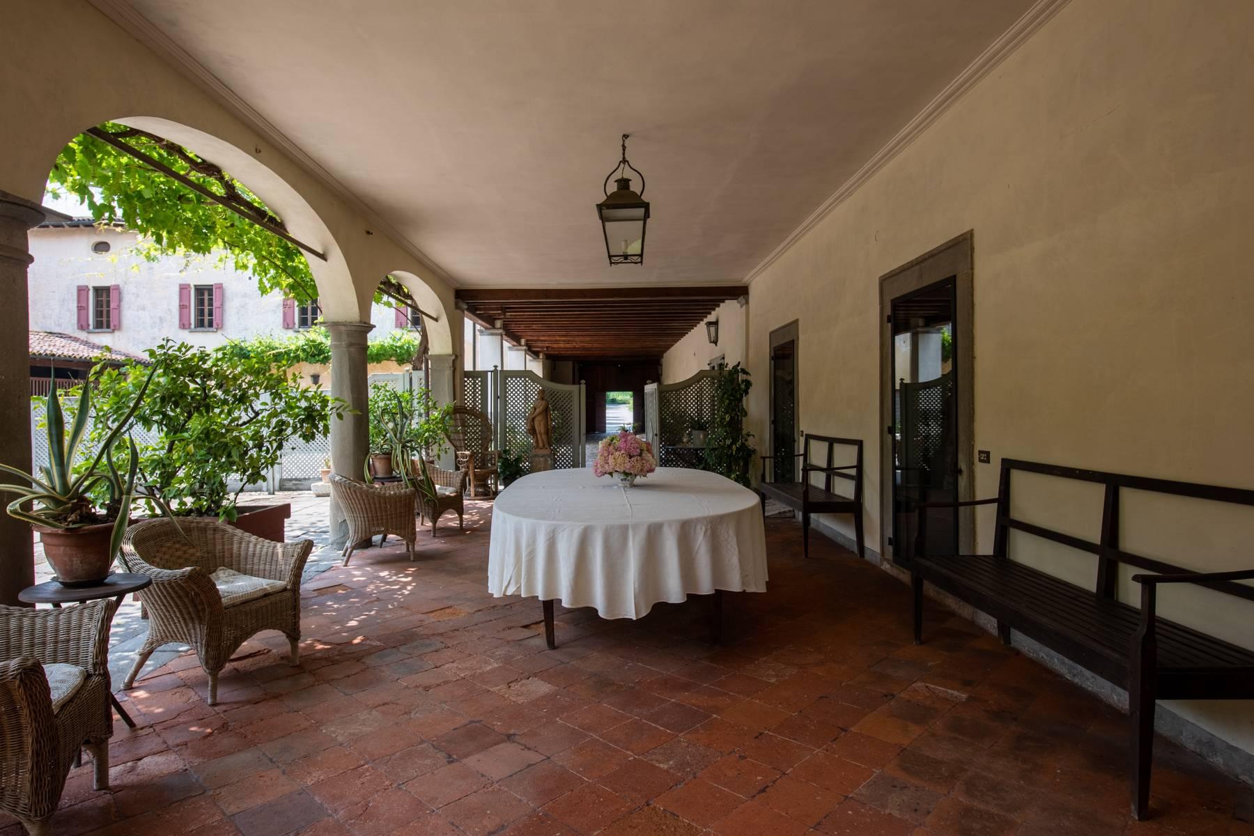 Gorgeous historic estate with private vineyard in Franciacorta - 25