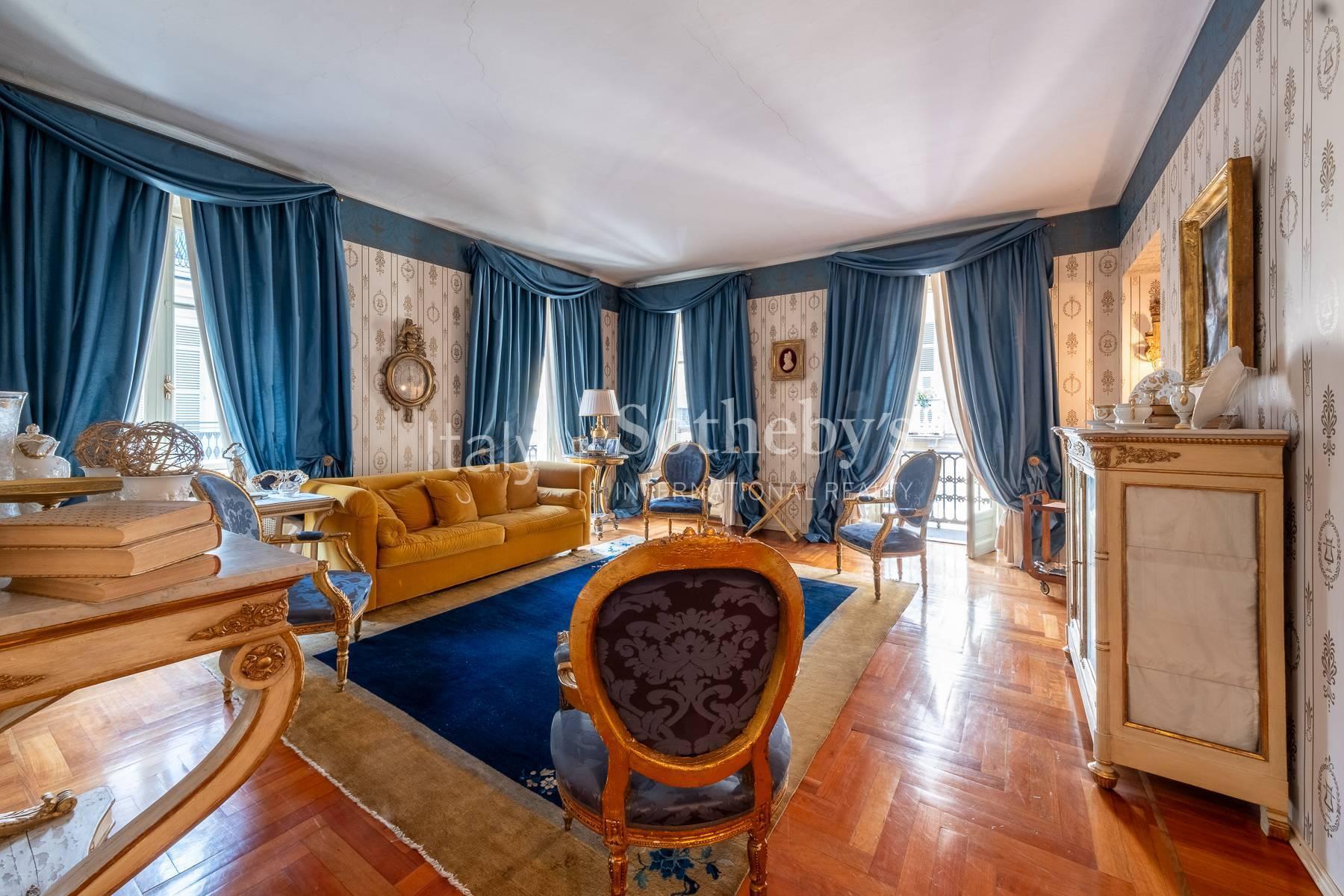 Elegant apartment in the historic center of Turin - 3