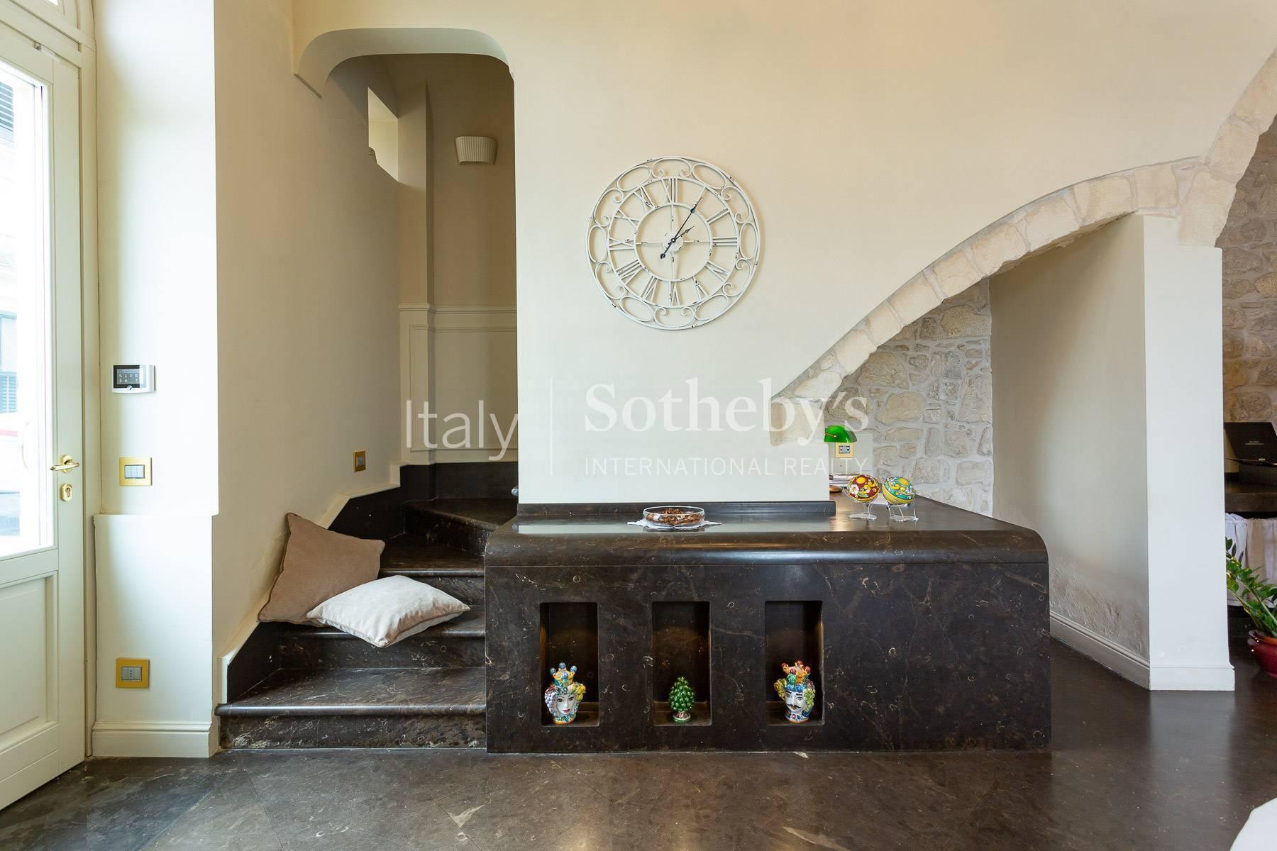 Elegant palace in the historic city center of Ragusa Ibla - 3