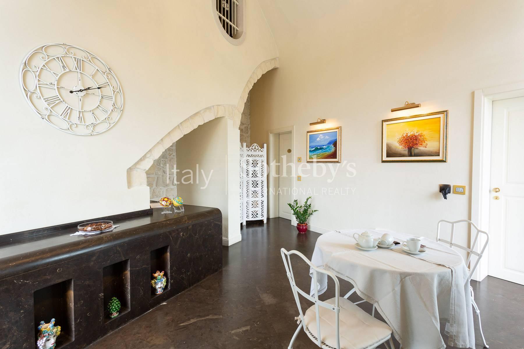 Elegant palace in the historic city center of Ragusa Ibla - 5