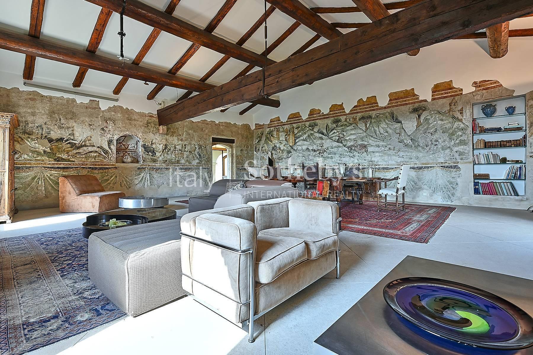 15th century frescoed villa with magnificent panoramic view over the city - 2