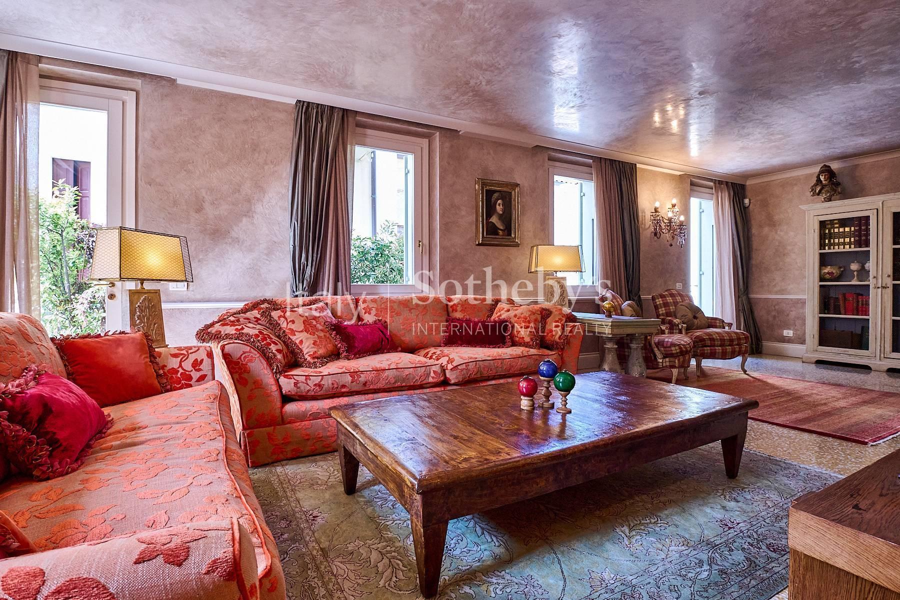 Elegant penthouse in Villa with large terraces a few steps from the Arena - 4