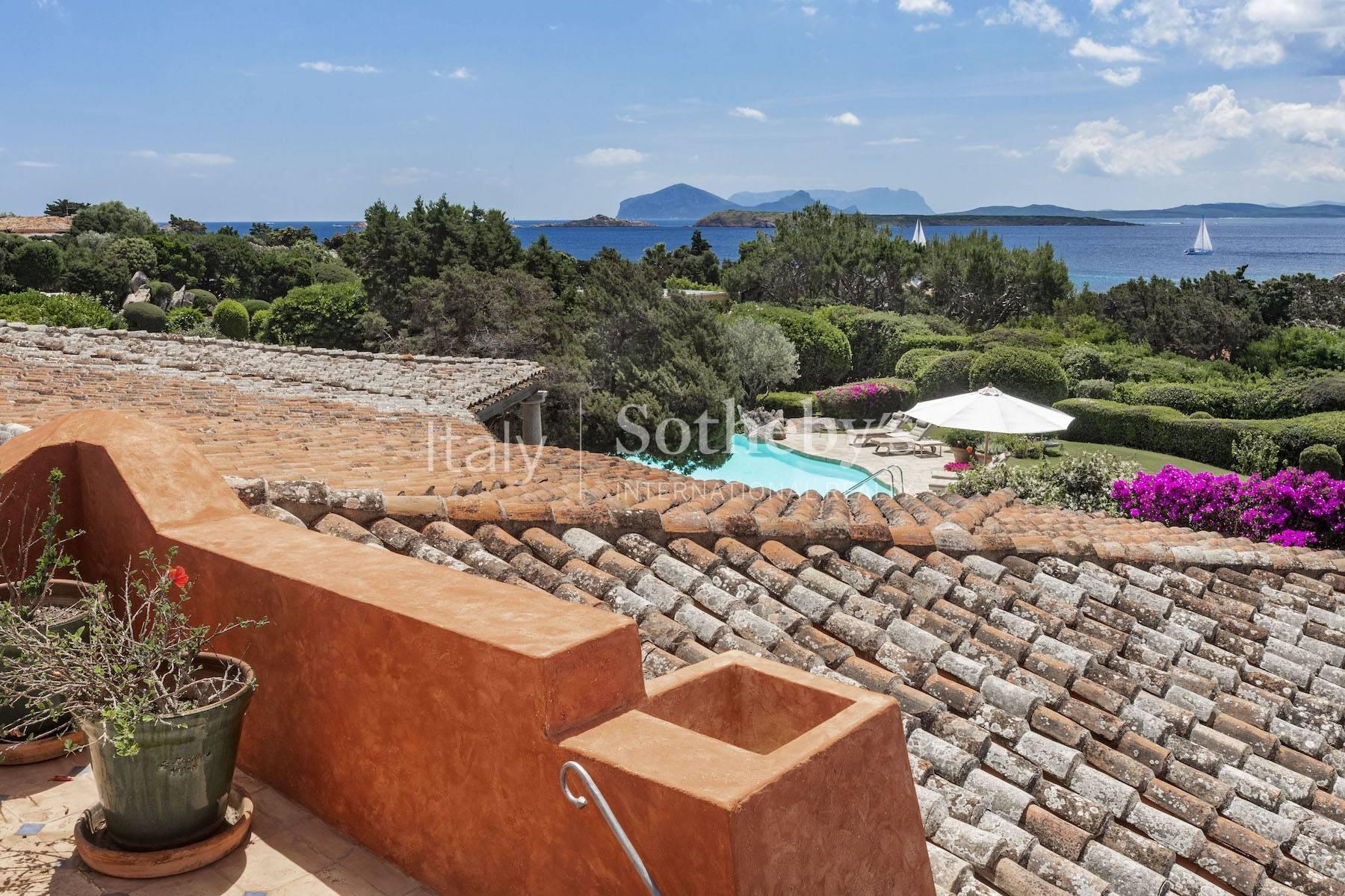 Unique property with stunning views in absolute prime location of Romazzino - 21