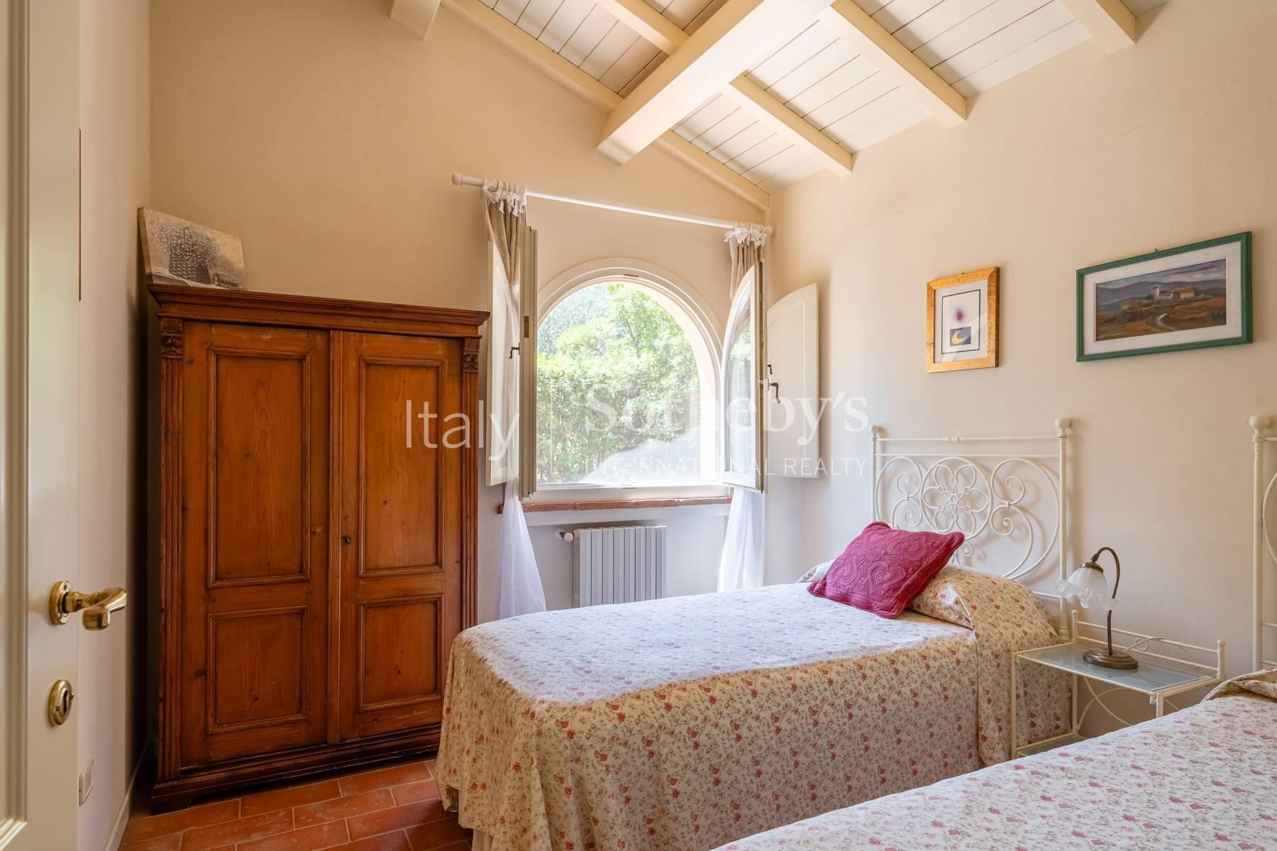 Elegant Villa on the hills of Montopoli in Val d'Arno - 32