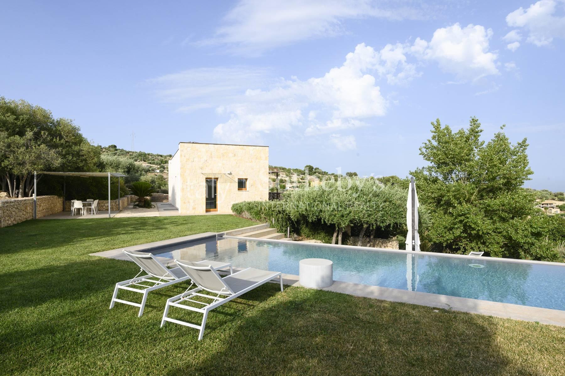 Villa de luxe dans la campagne d'Avola avec vue sur la mer - 2