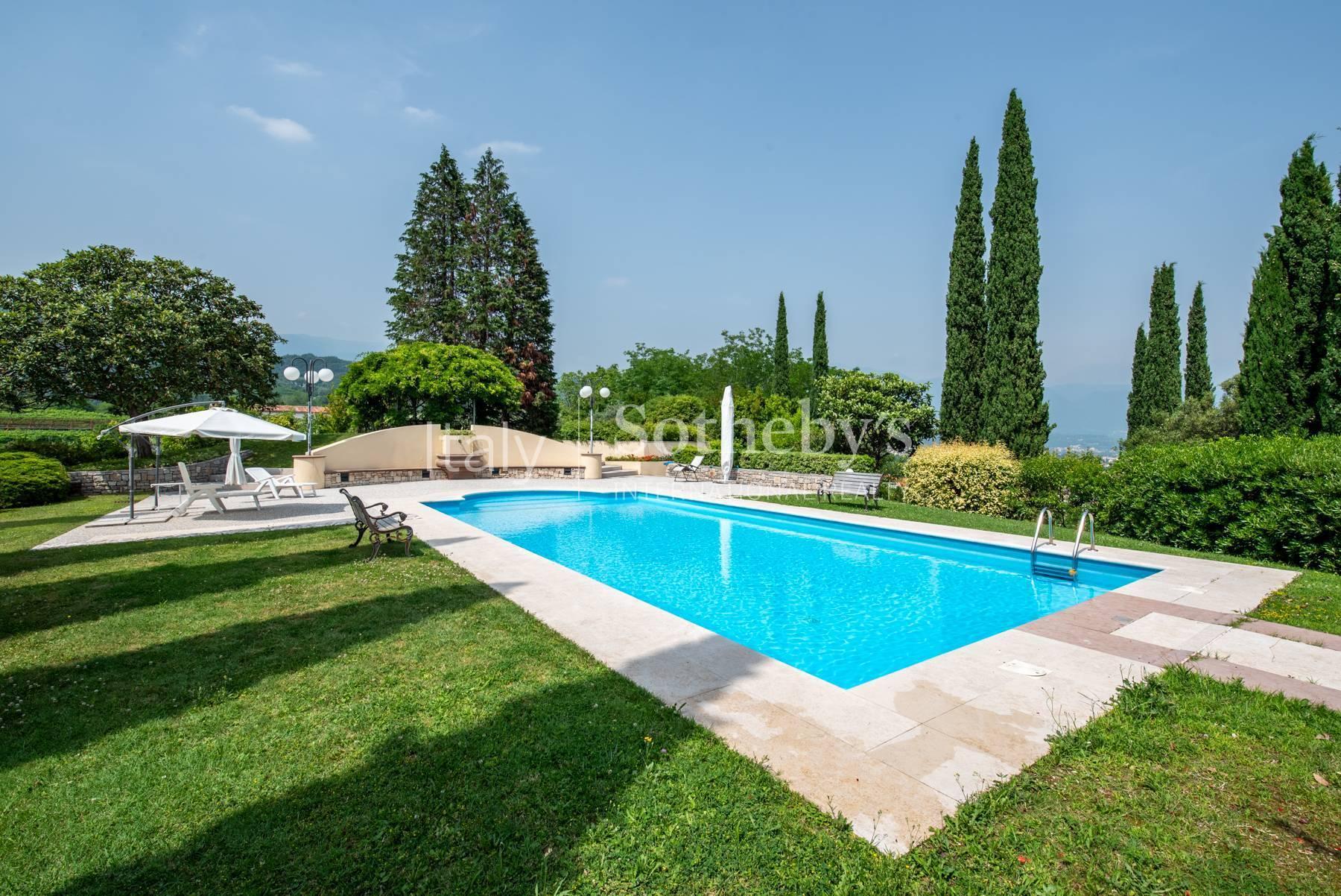 Elegant historic villa with hilly park and swimming pool - 7