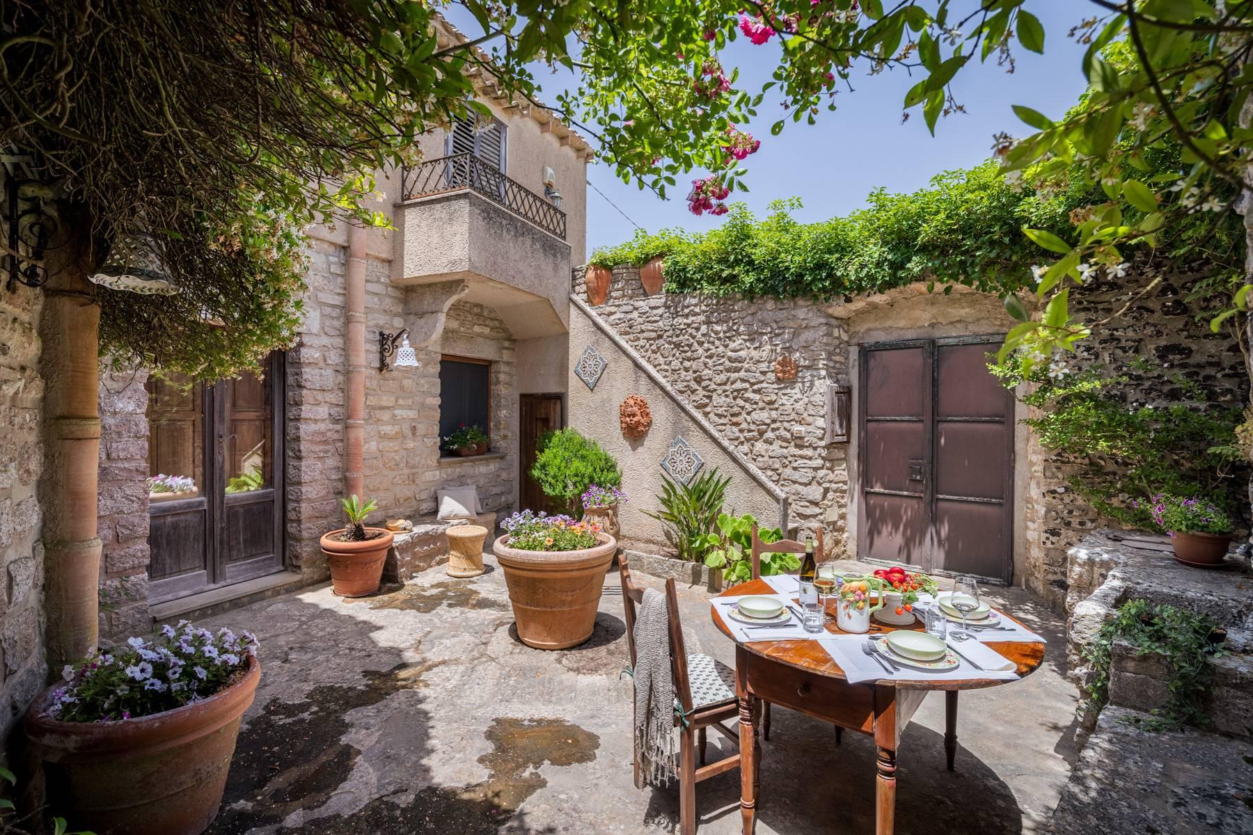 Independent house in the historic center of Erice - 1