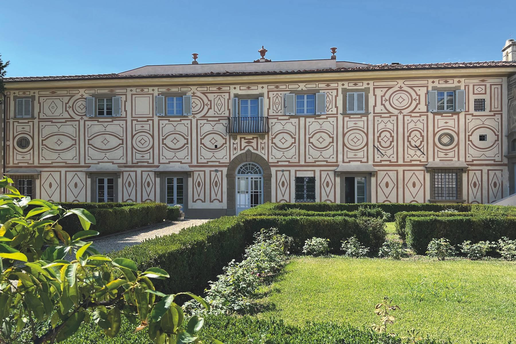 Prestigiosi appartamenti in splendida villa storica sulle colline fiorentine - 1