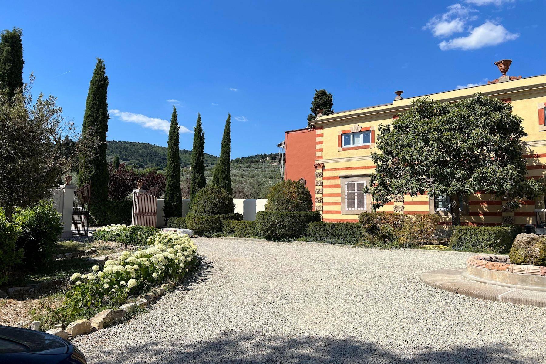Prestigiosi appartamenti in splendida villa storica sulle colline fiorentine - 11